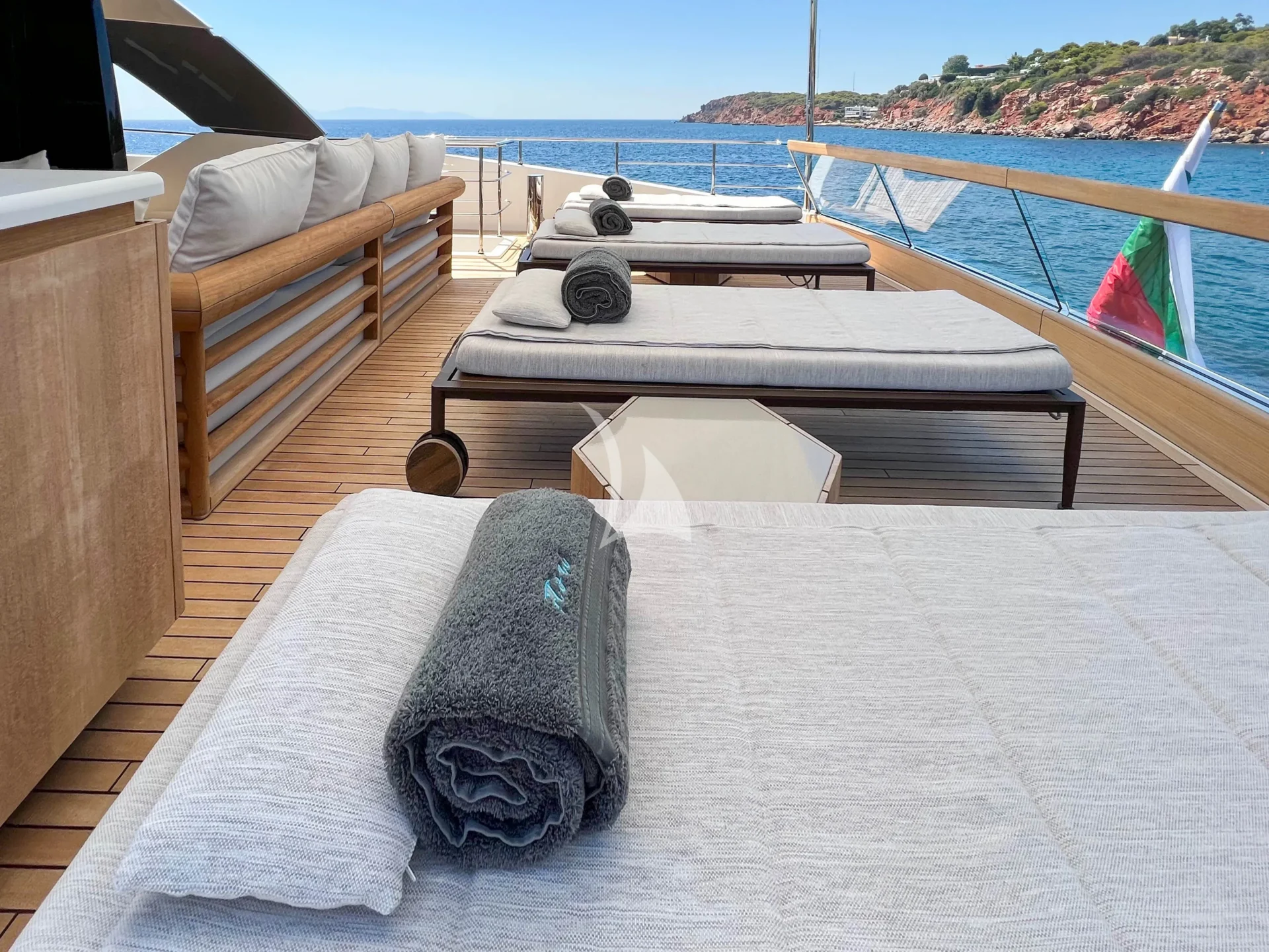 FLORI Charter Yacht