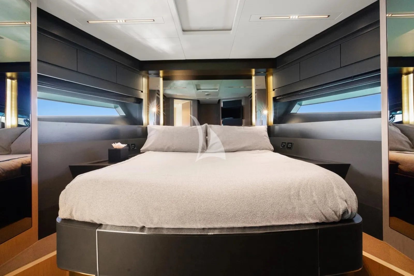 SAMIRA Charter Yacht