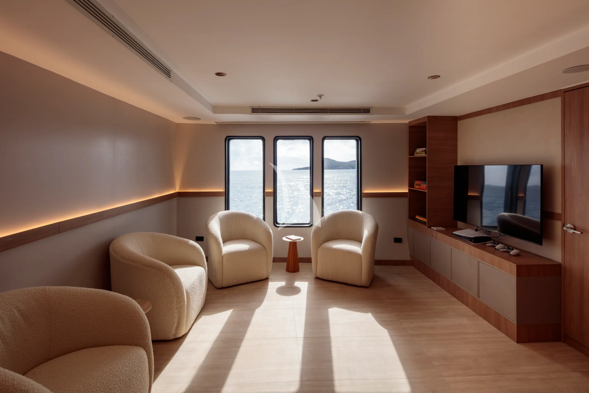 HERMES Charter Yacht