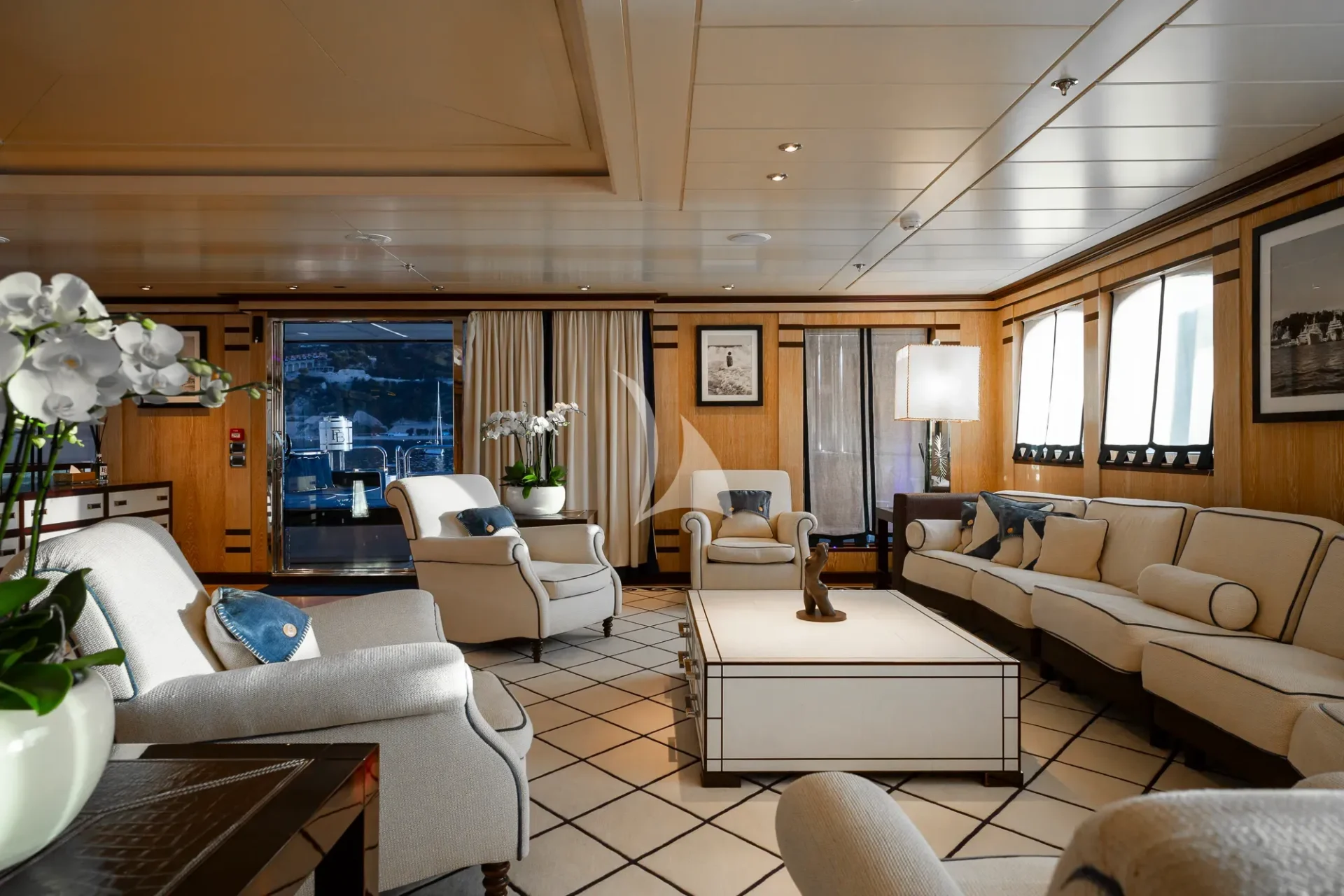 FORCE BLUE Charter Yacht