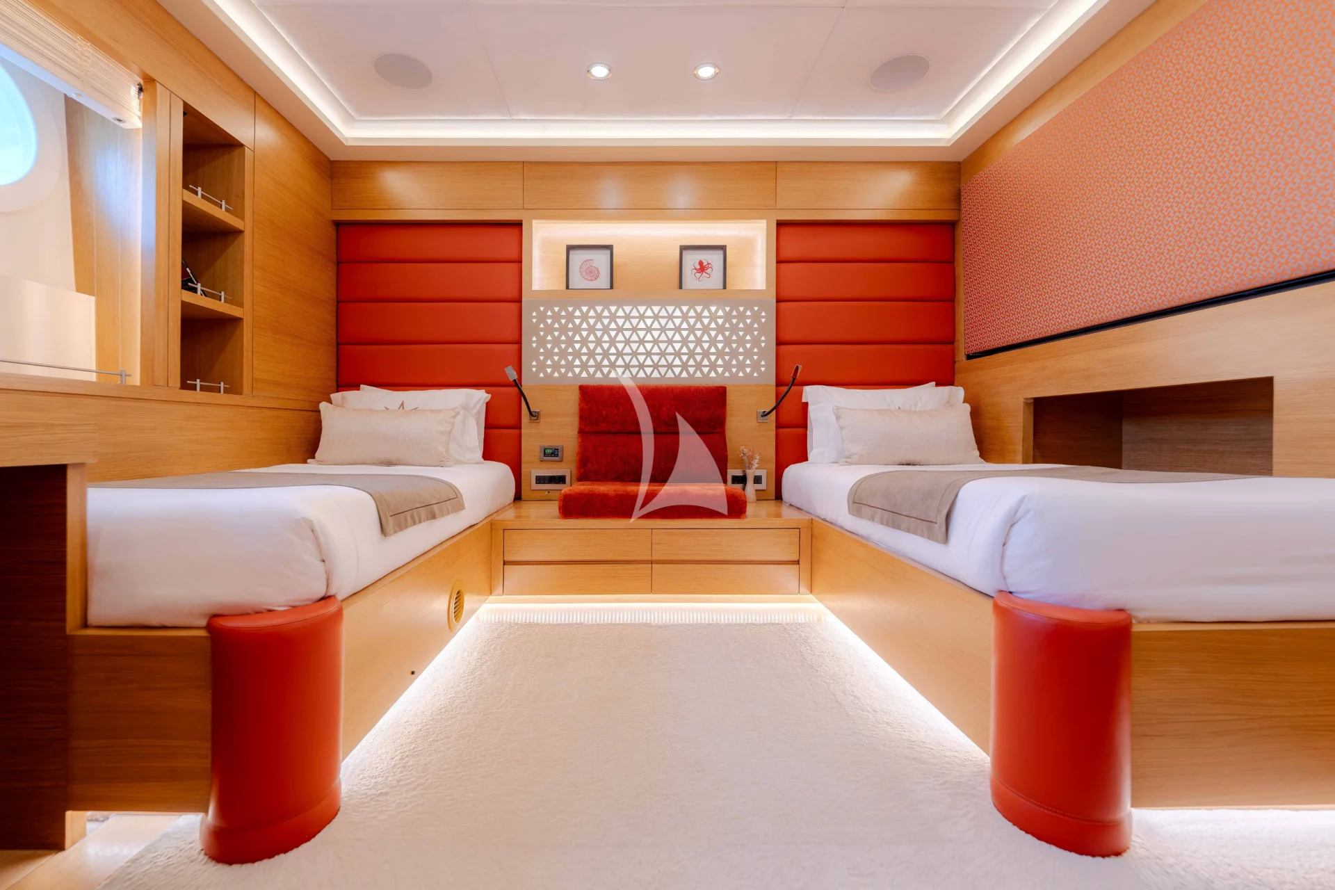 ARESTEAS Charter Yacht