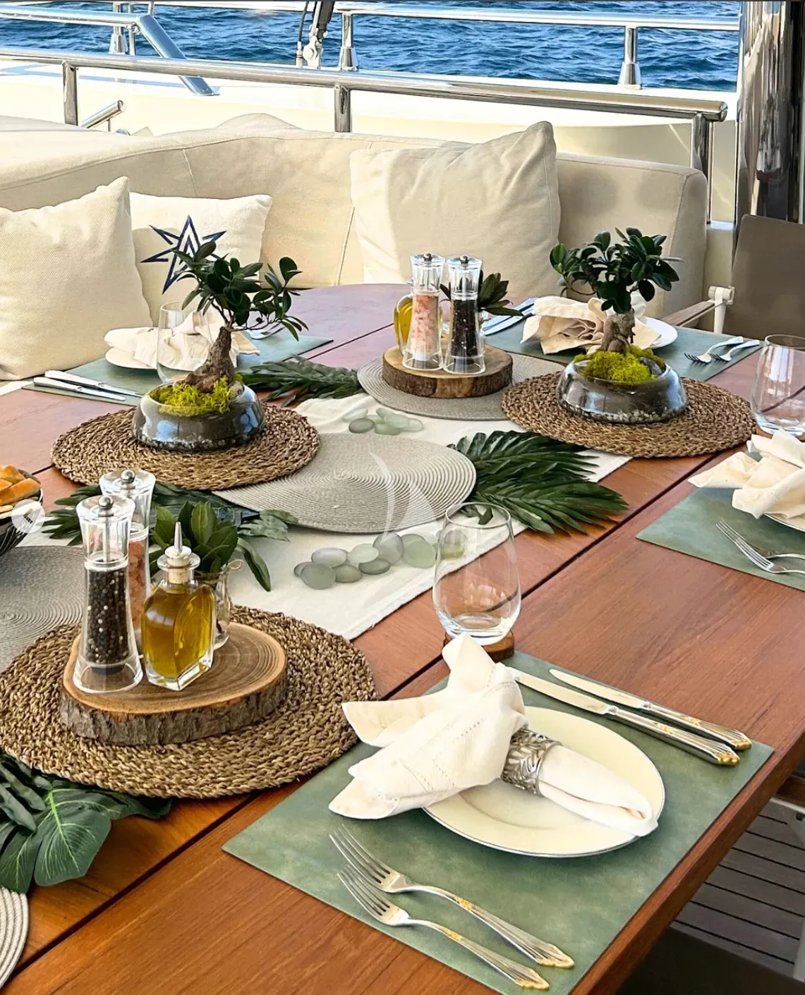 ARESTEAS Charter Yacht