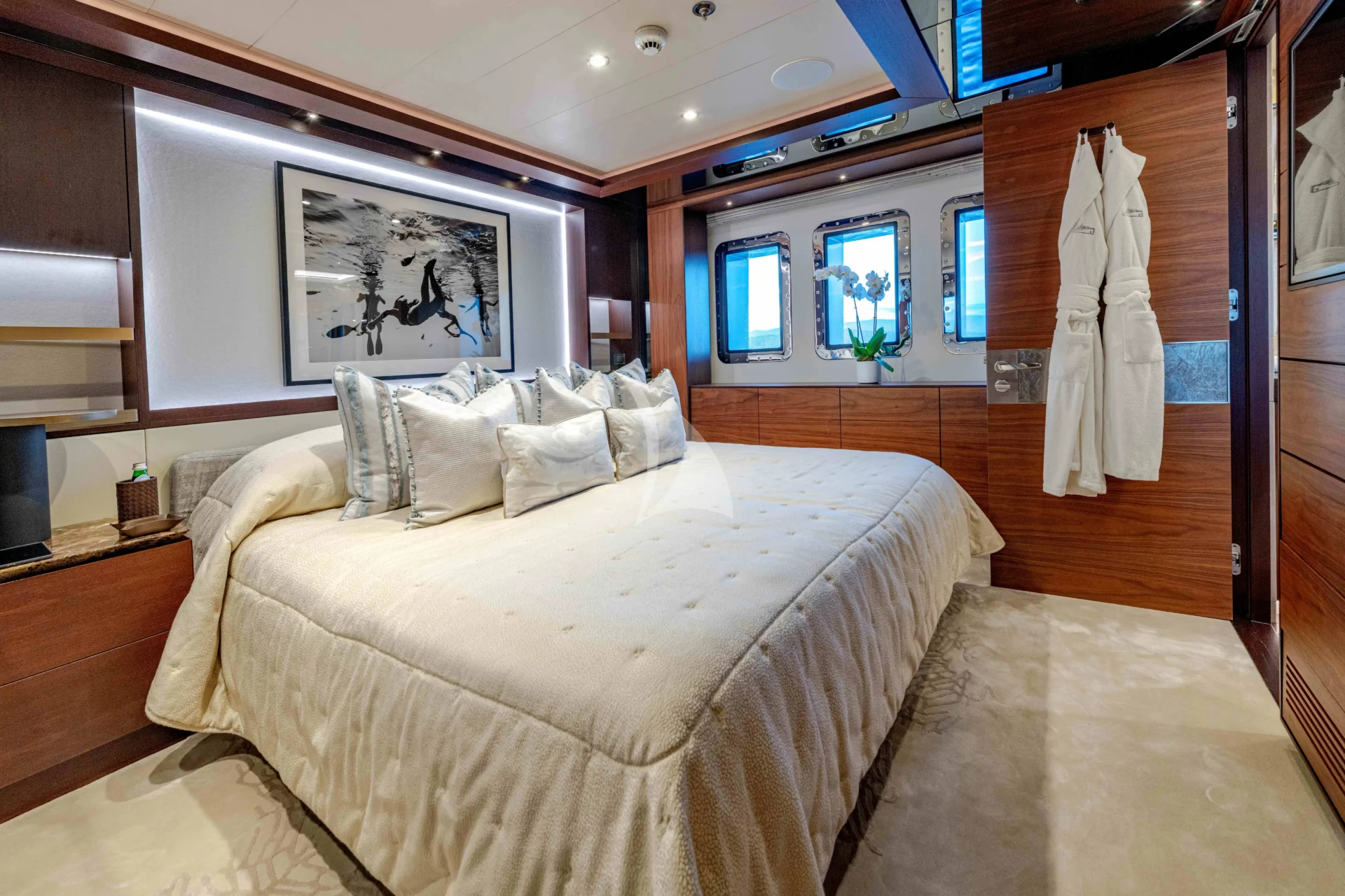 QUASAR Charter Yacht