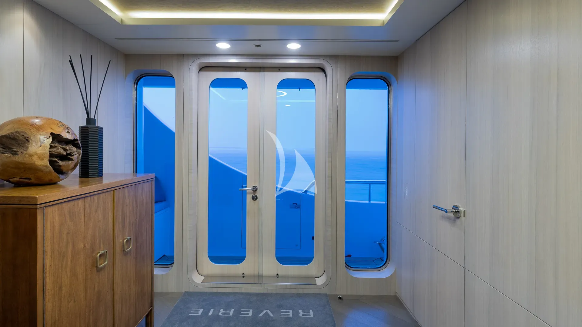 REVERIE Charter Yacht
