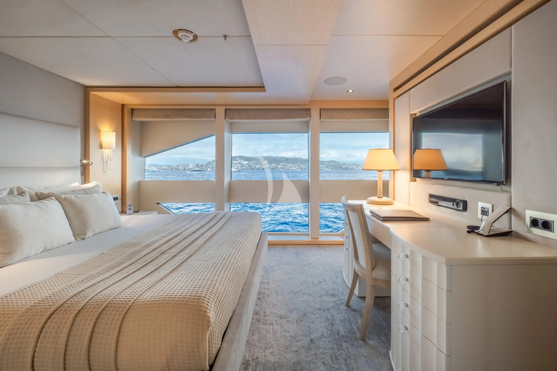 ARADOS Charter Yacht