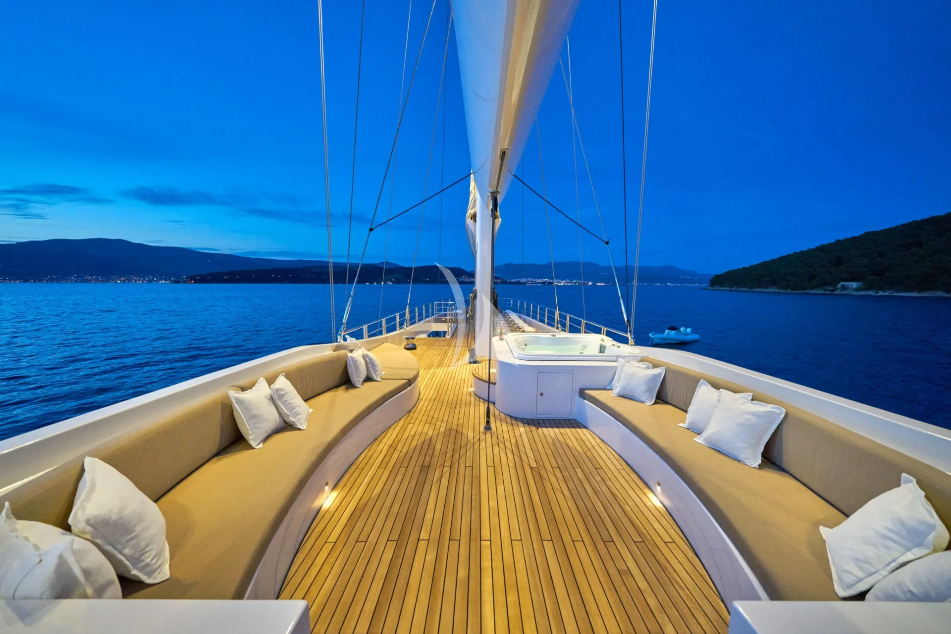 ACAPELLA Charter Yacht