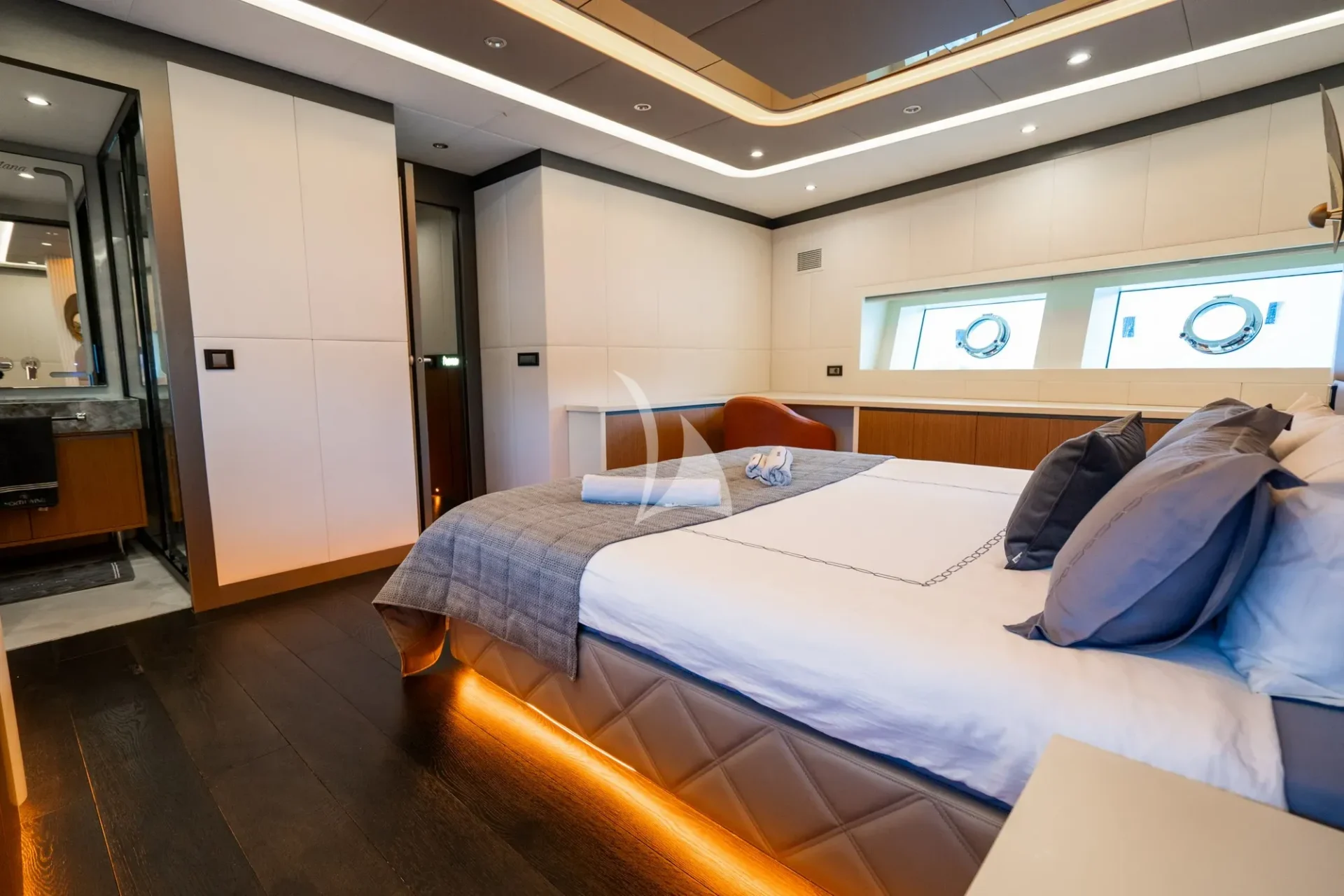 North Wind Charter Yacht