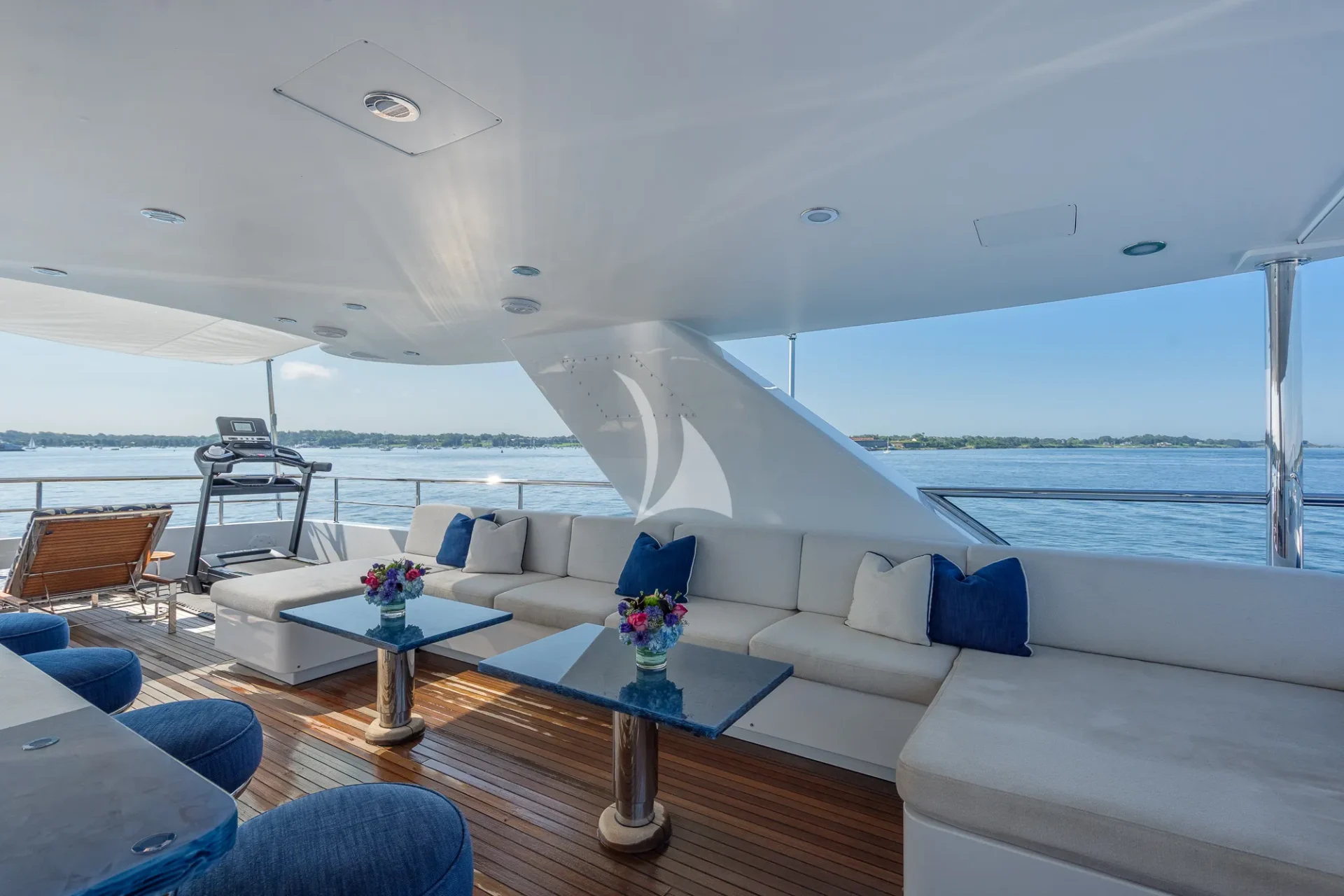 TANZANITE Charter Yacht