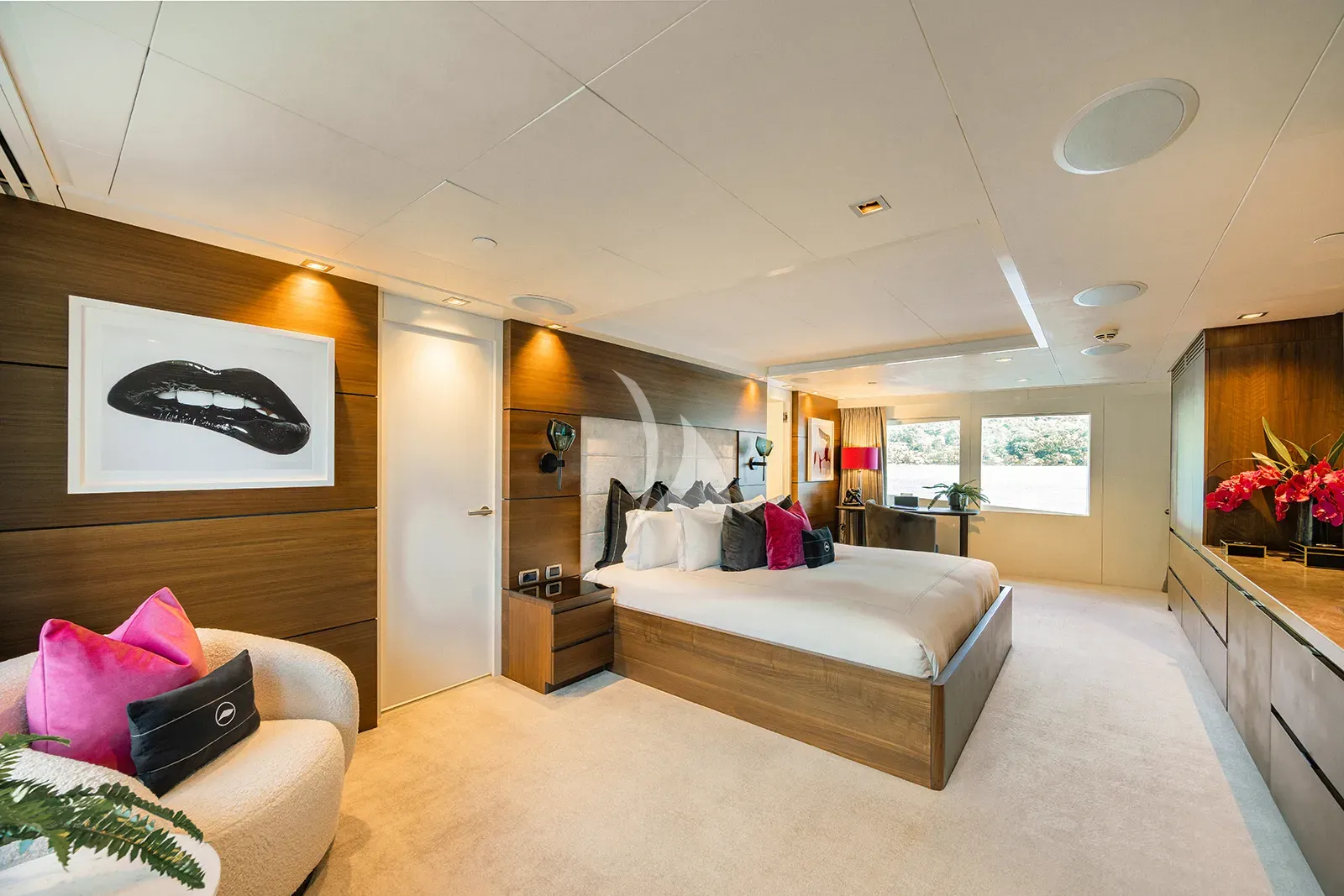 BIG SKY Charter Yacht