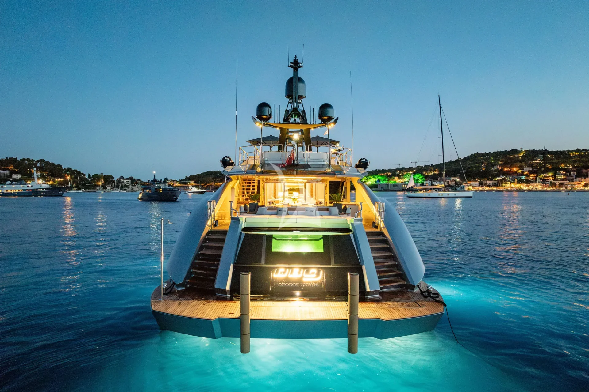 DB9 Charter Yacht