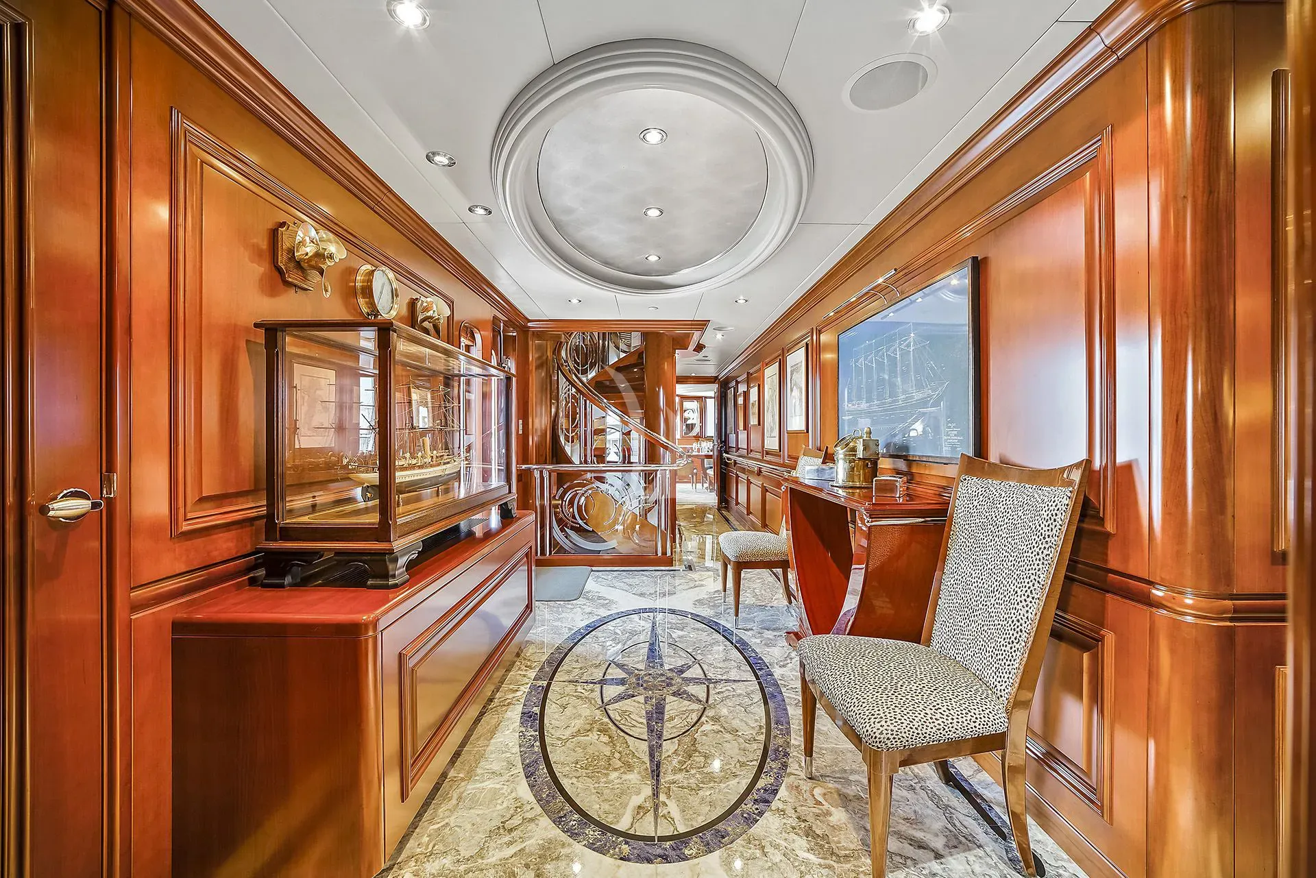 ARTEMIS Charter Yacht