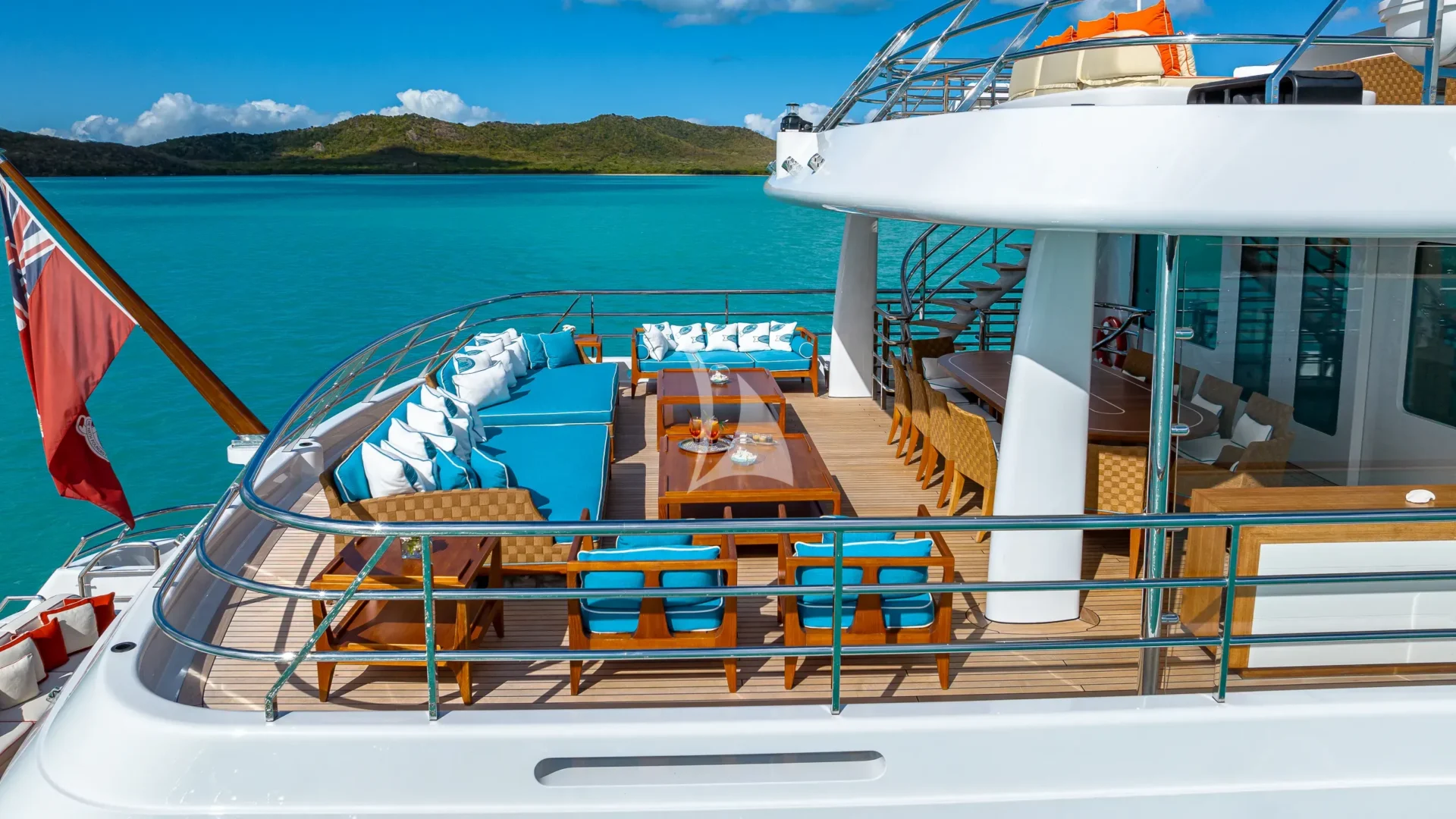 DEEP BLUE Charter Yacht