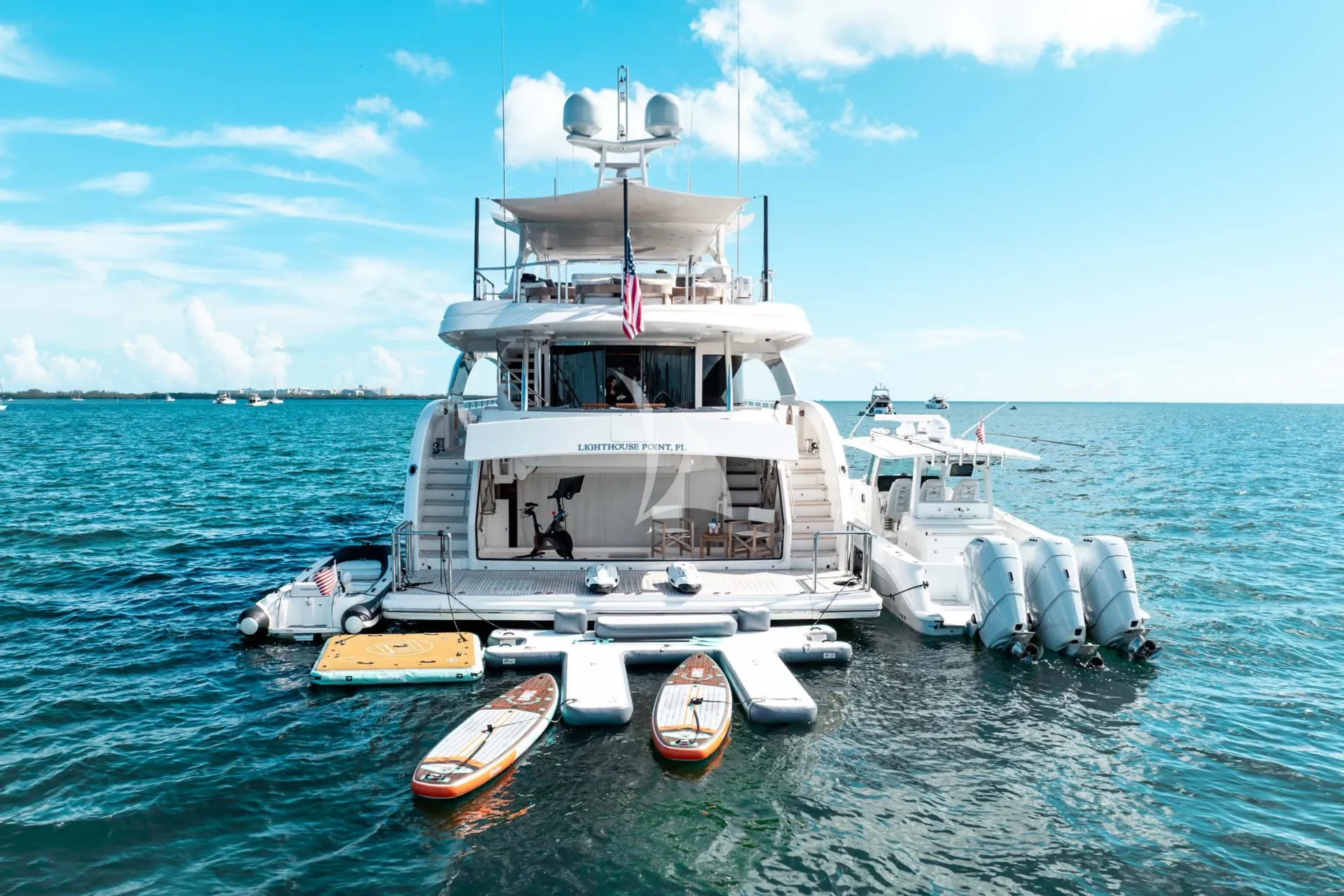 HAPPY HOUR Charter Yacht