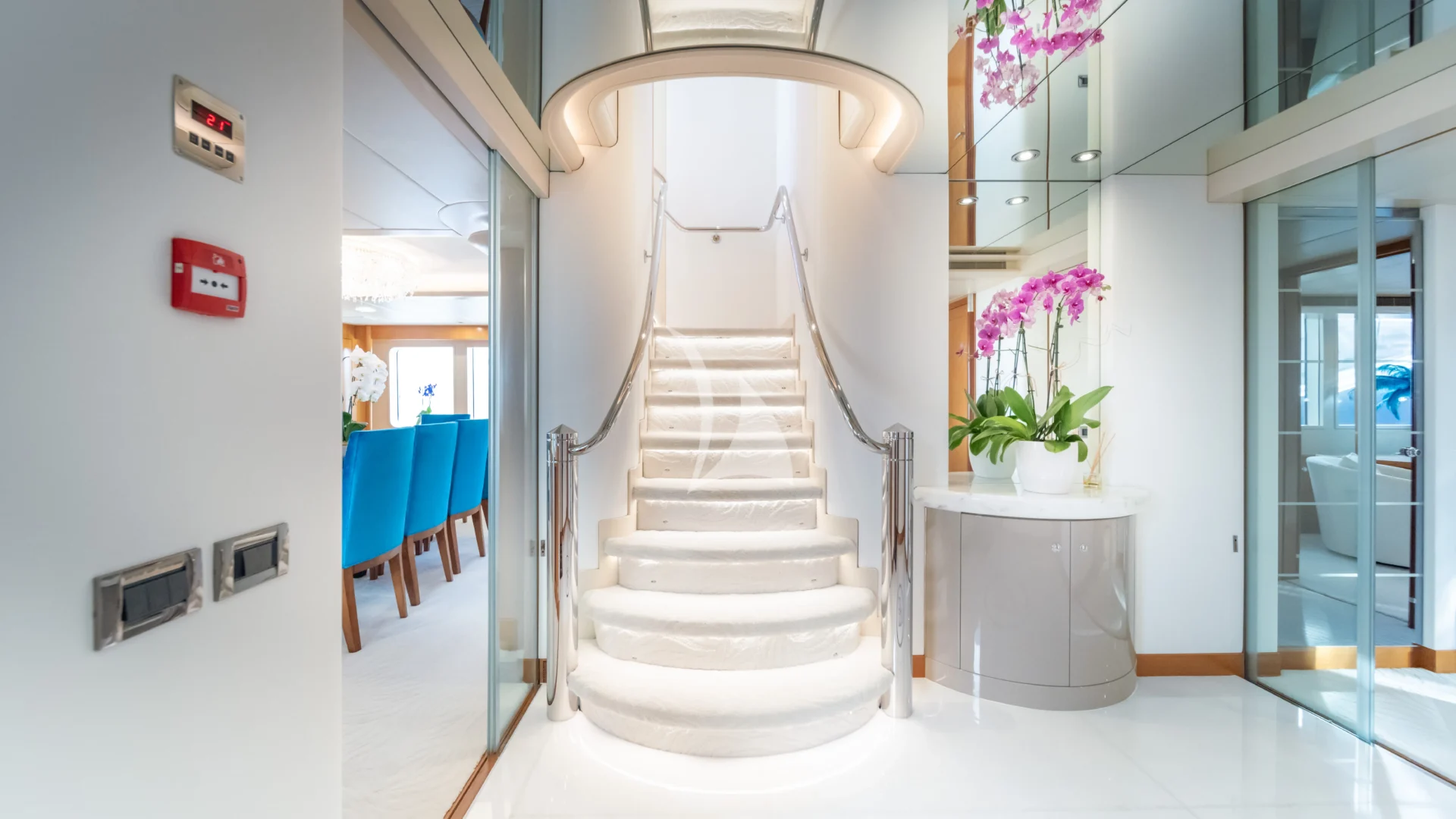 OCTOPUS Charter Yacht