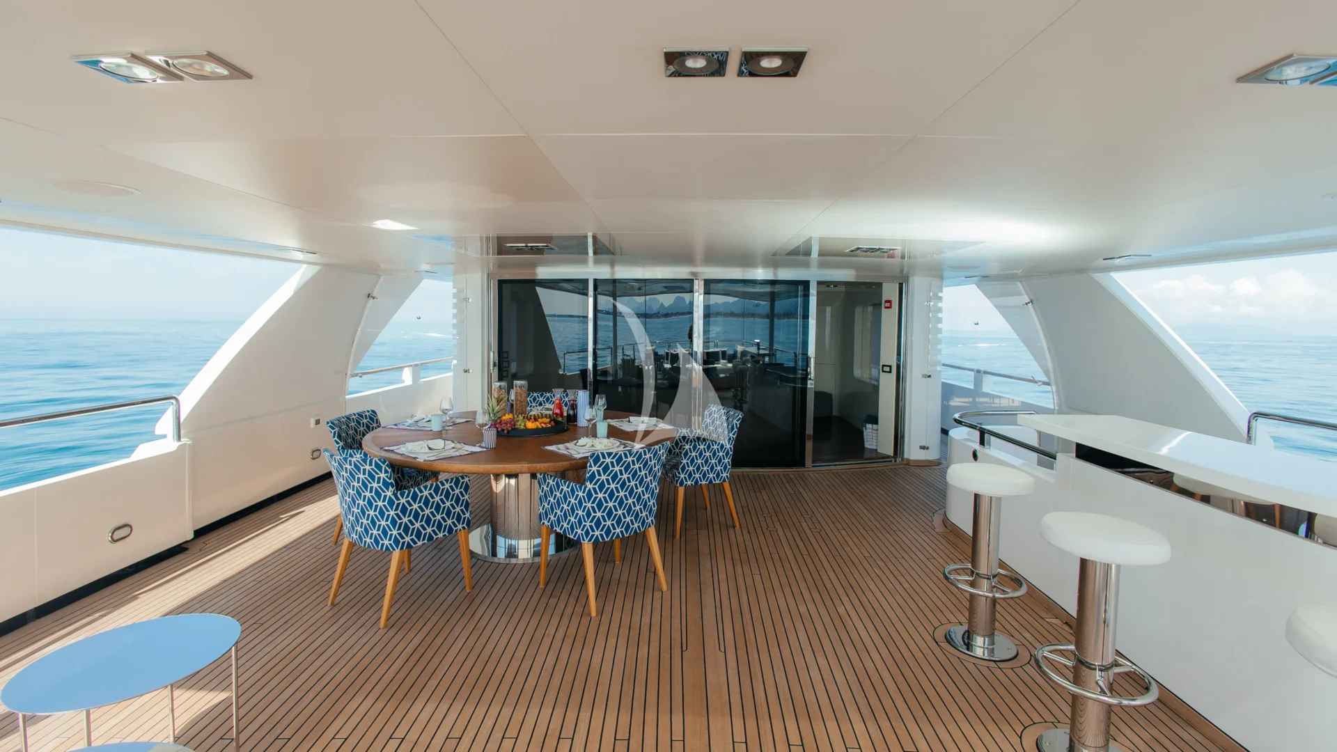 LADY IN BLUE Charter Yacht