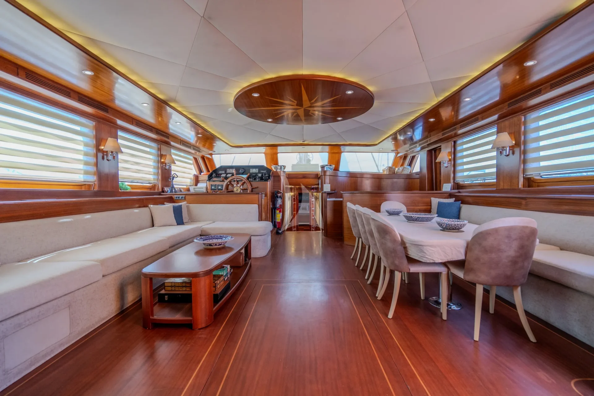 La Bella Vita Charter Yacht