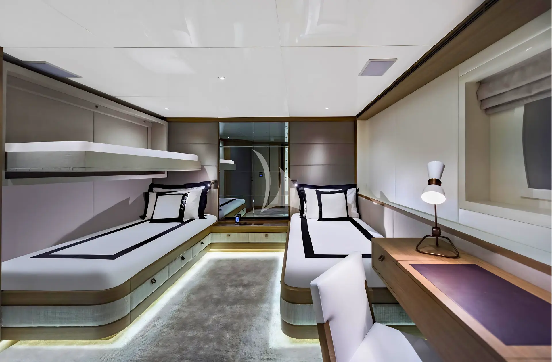LIQUID SKY Charter Yacht