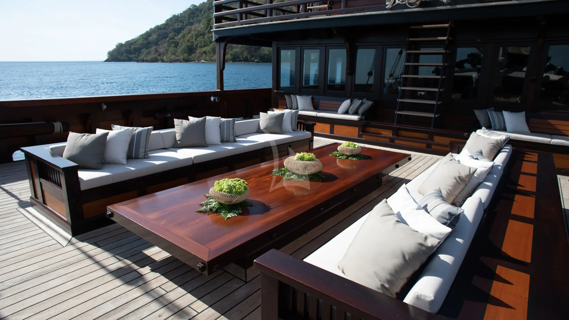 DUNIA BARU Charter Yacht