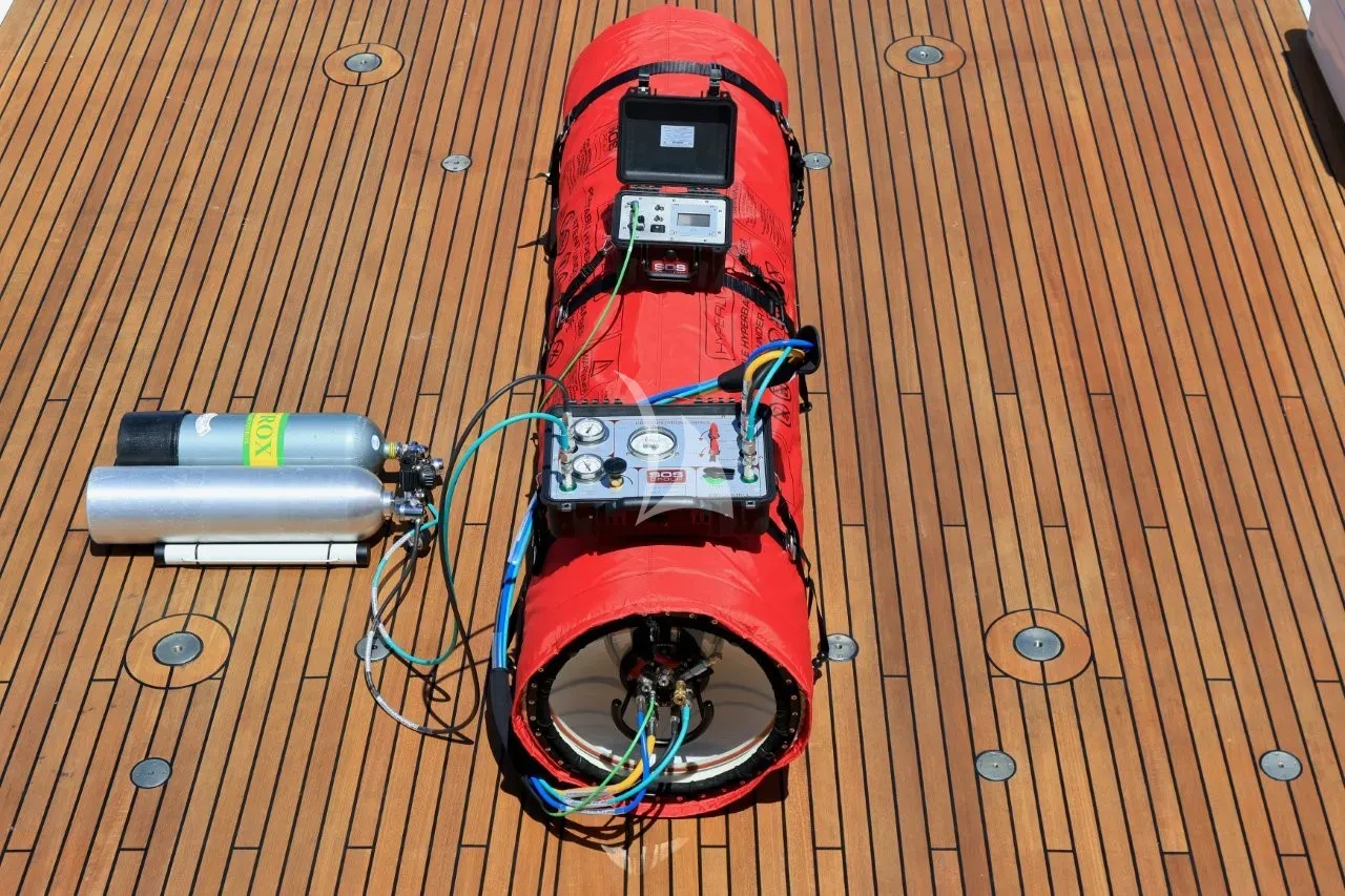 TELEOST Charter Yacht
