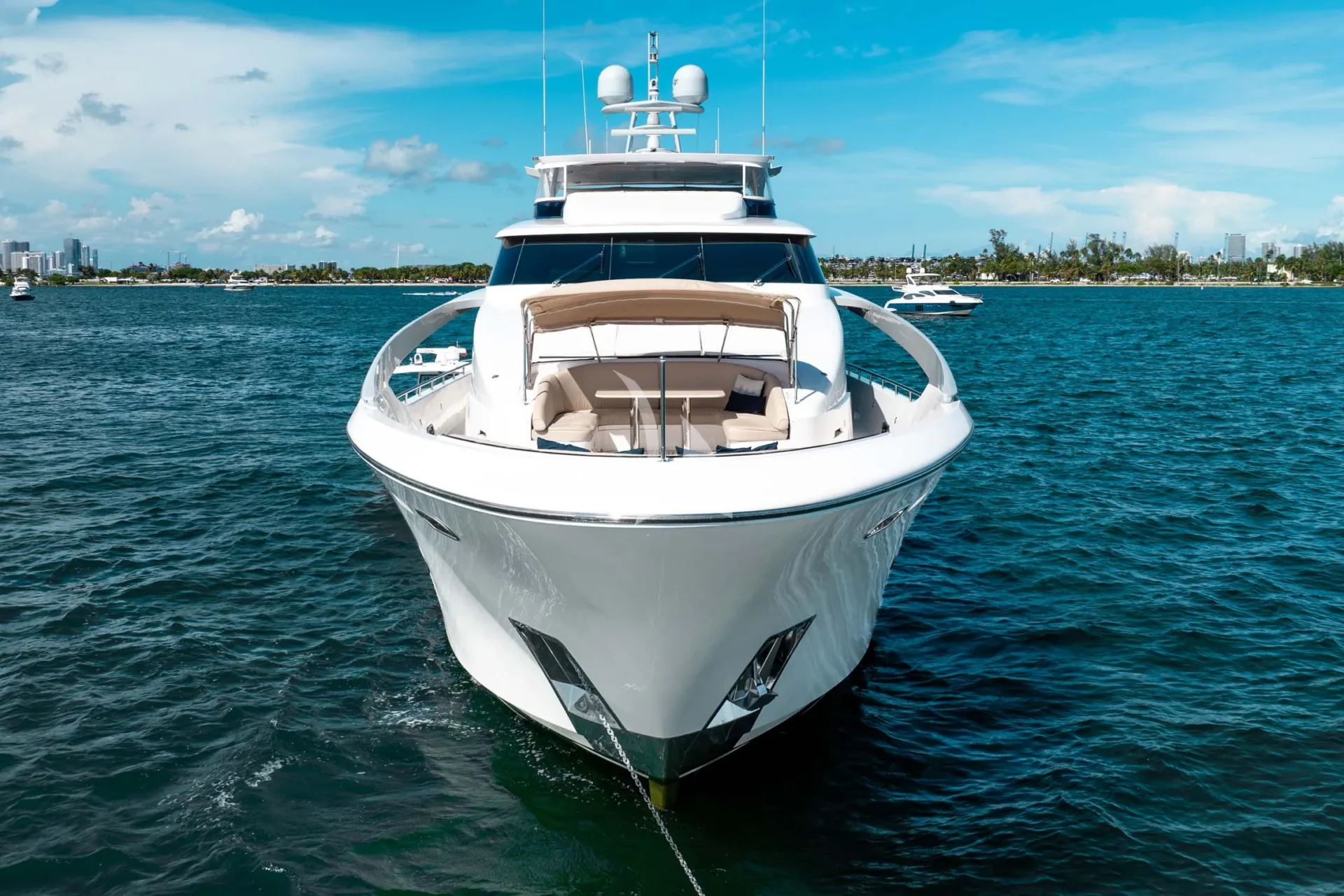 HAPPY HOUR Charter Yacht