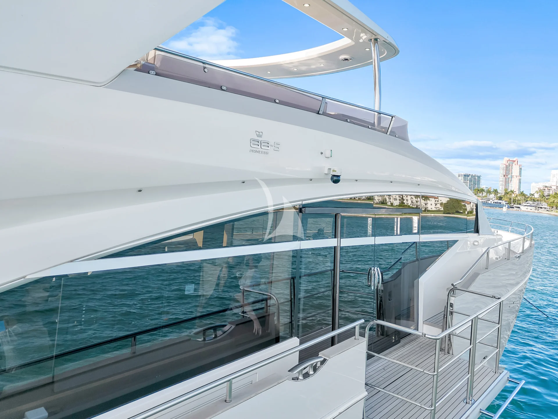 FREEDOM Charter Yacht