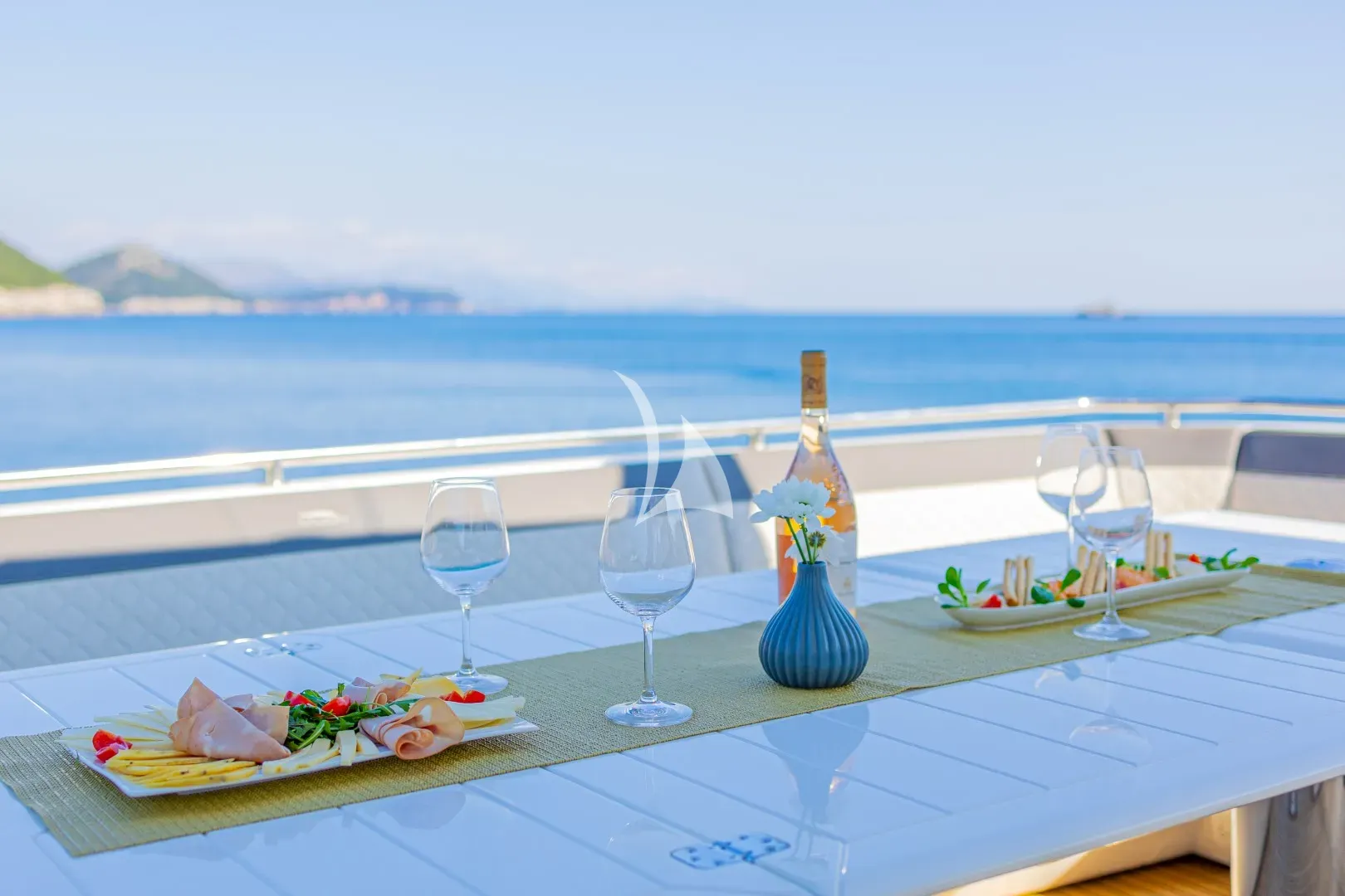 PARADISE Charter Yacht