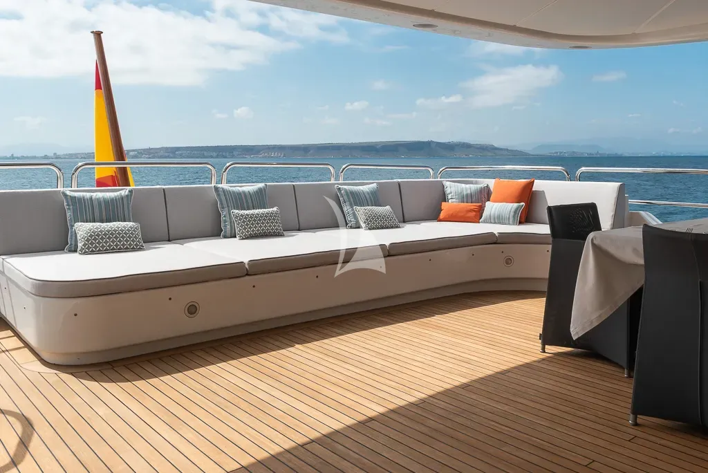 ELENA NUEVE Charter Yacht
