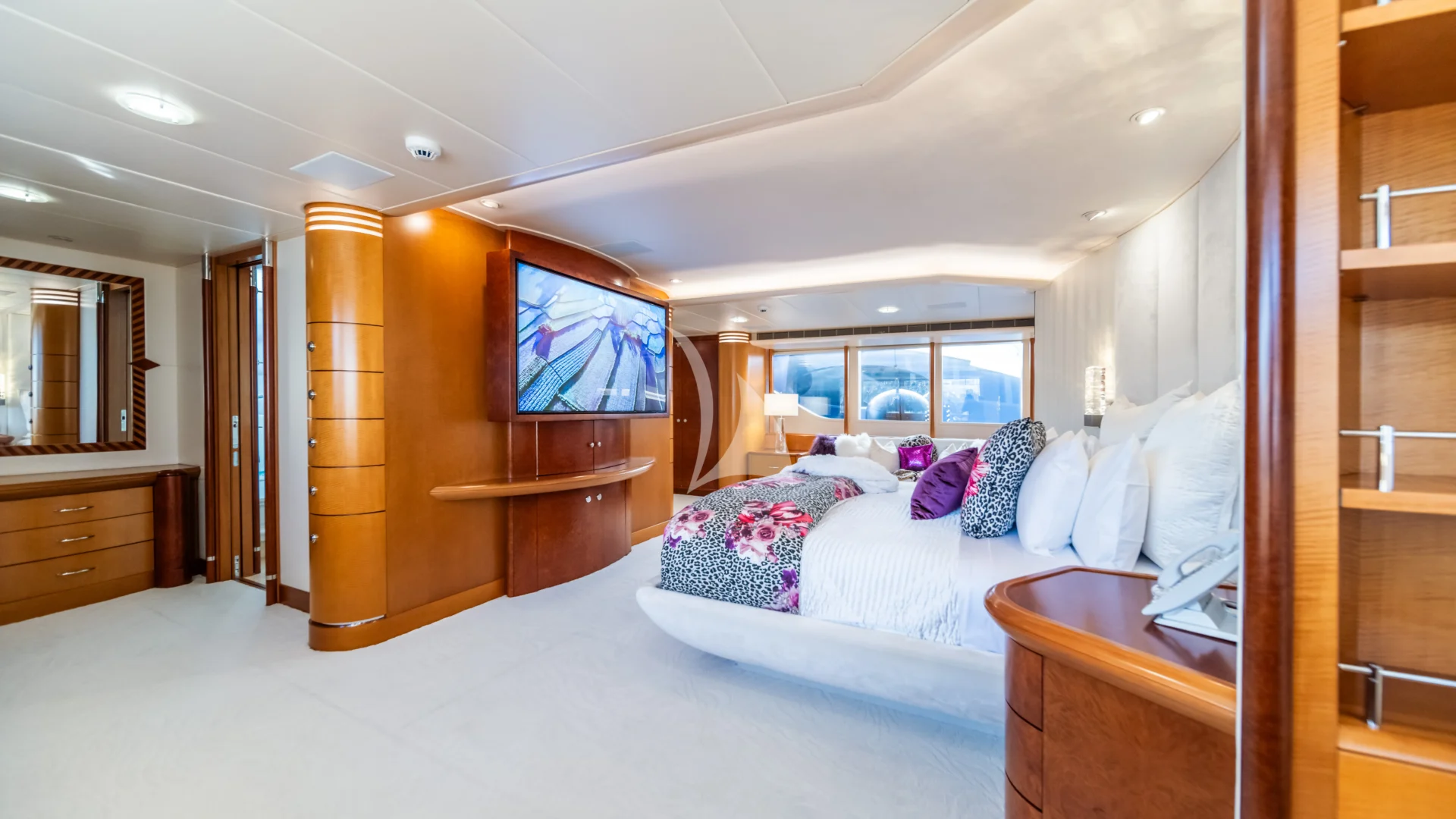 OCTOPUS Charter Yacht