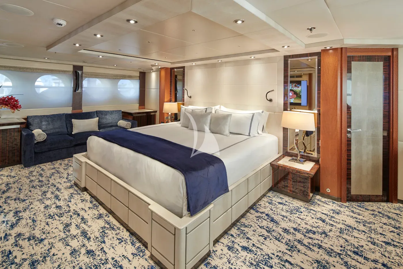 Aquanova Charter Yacht