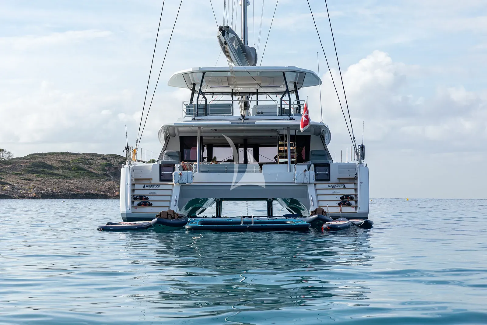 VAGATOR Charter Yacht