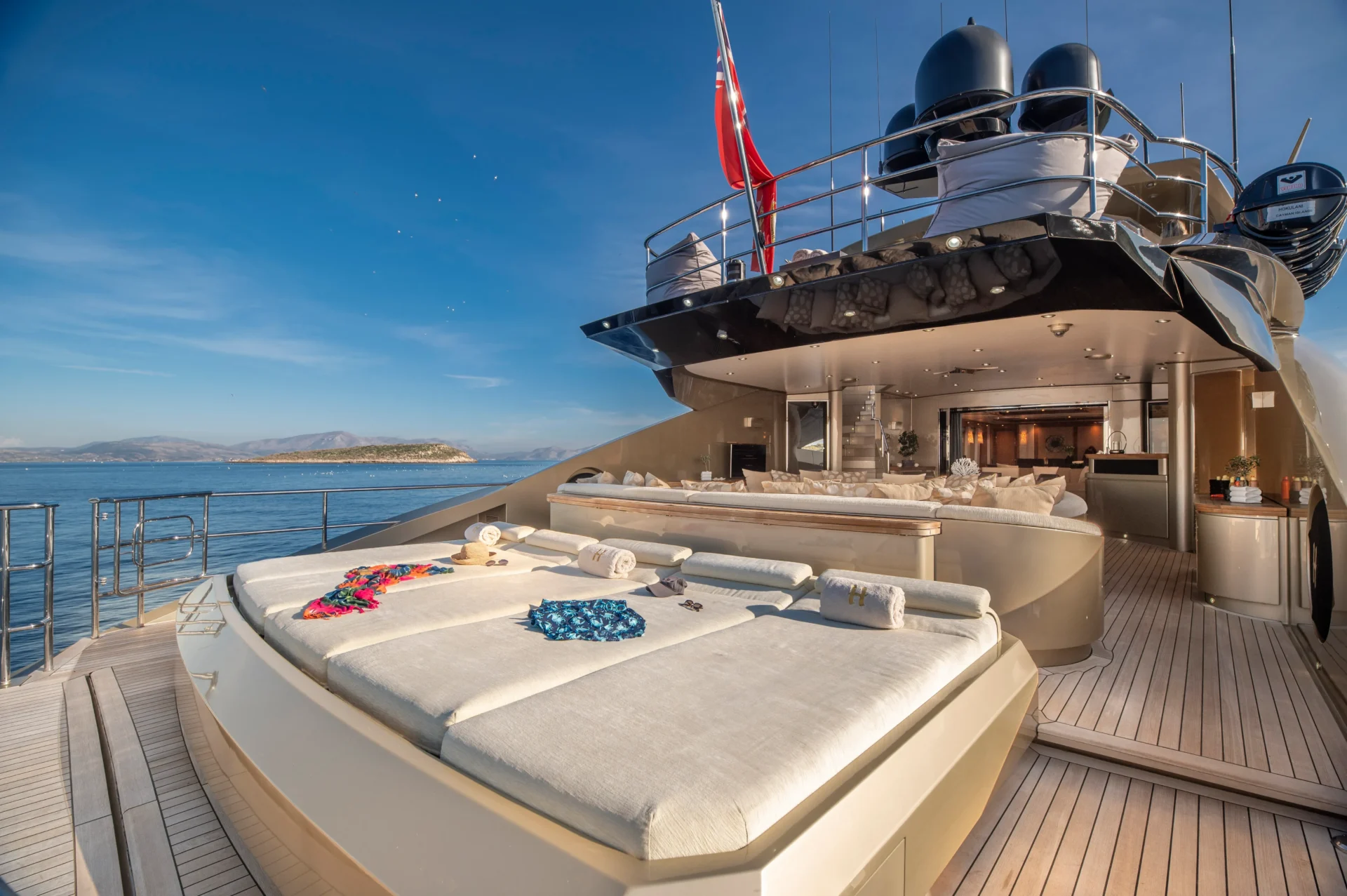 HOKULANI Charter Yacht