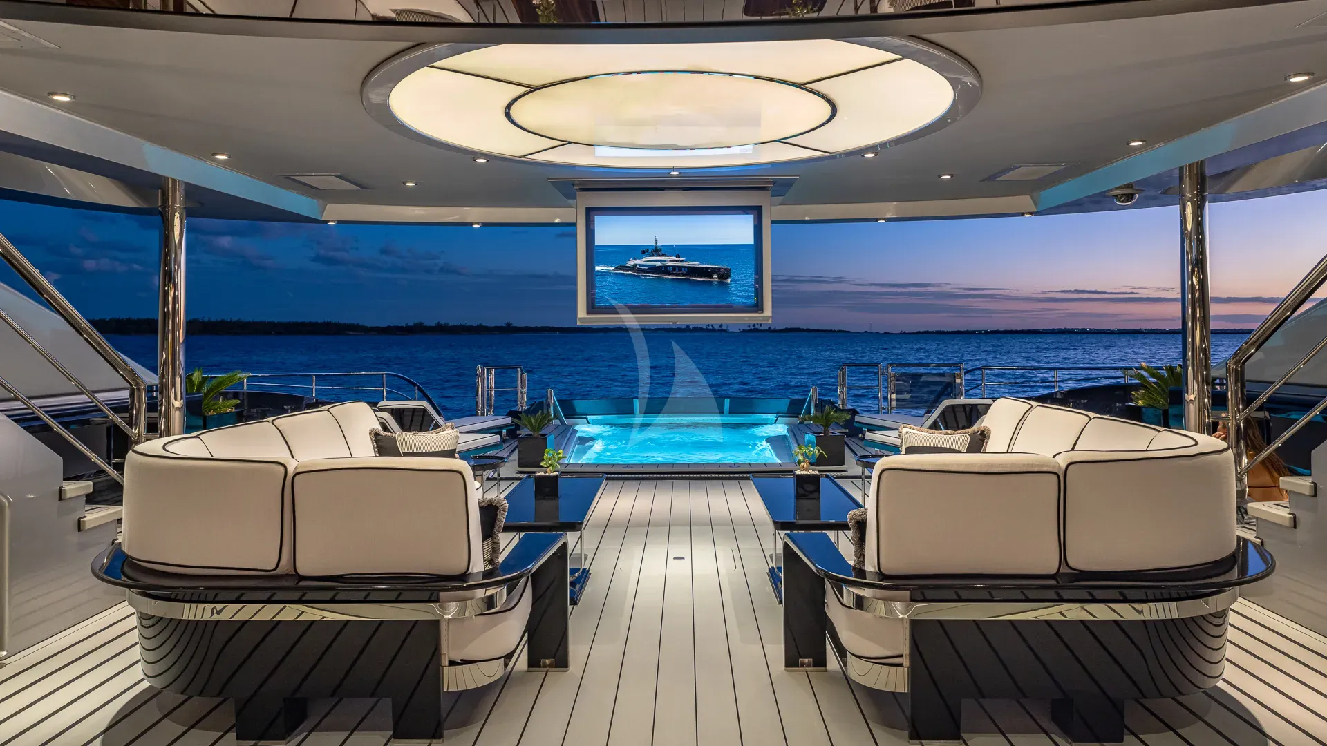 OKTO Charter Yacht
