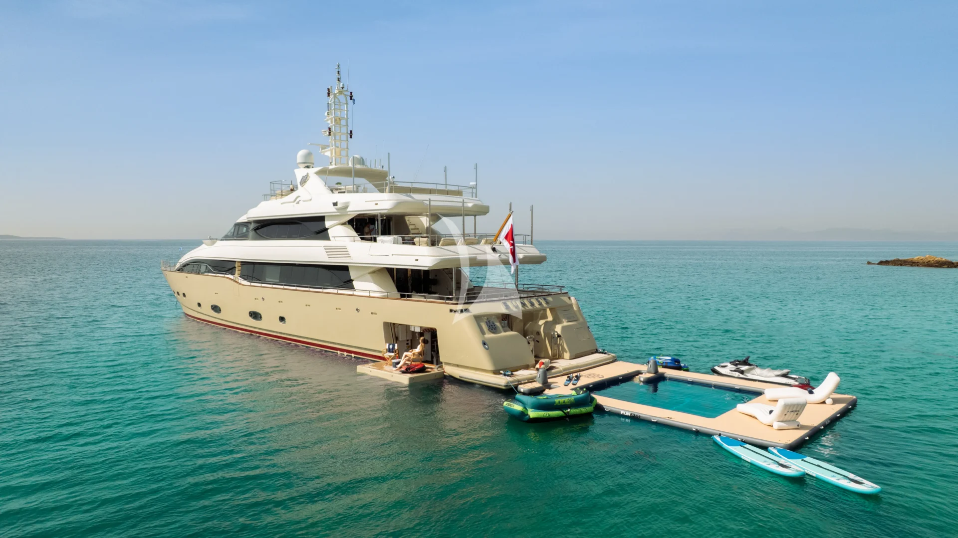 Bunker Charter Yacht