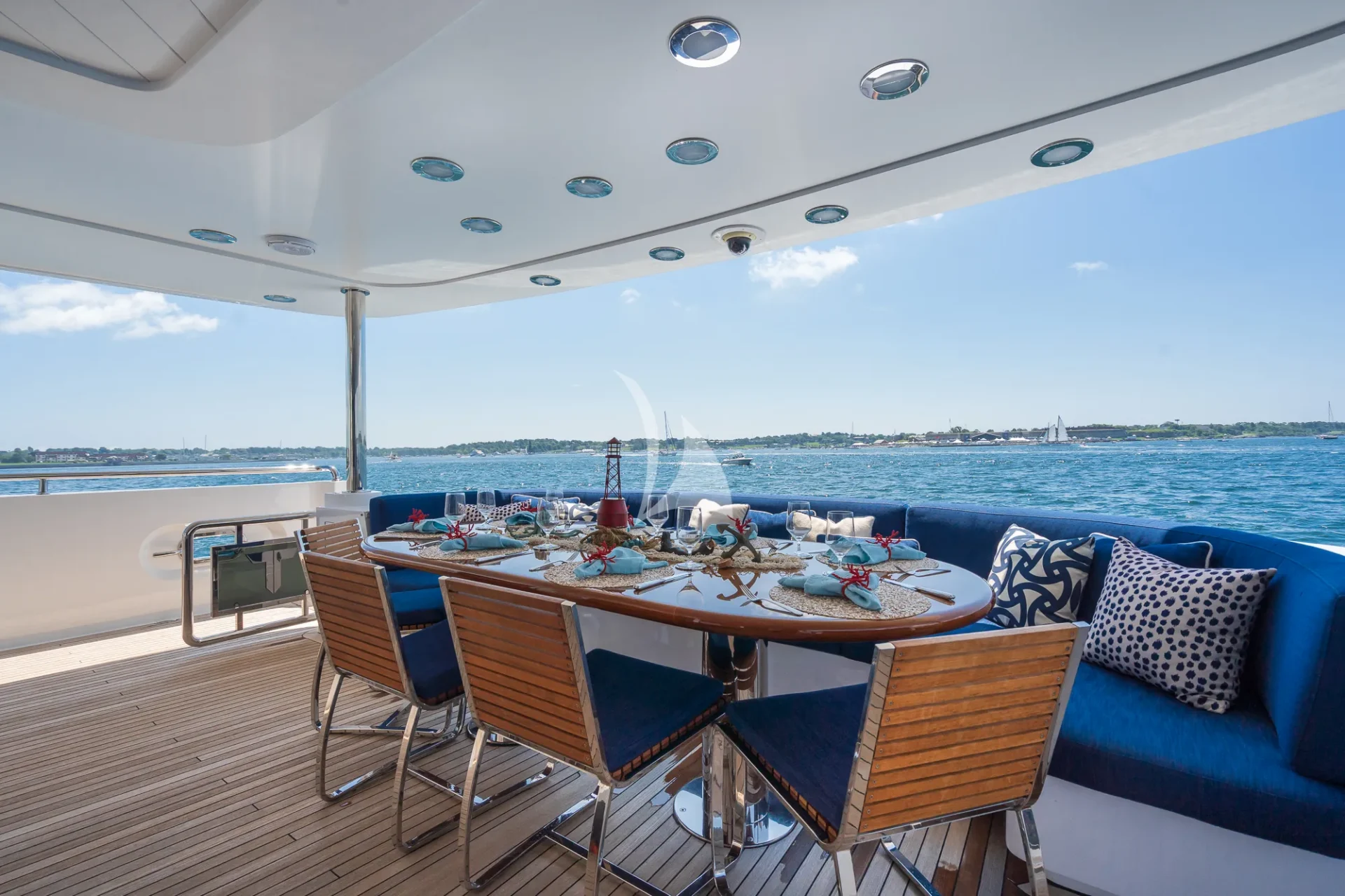 TANZANITE Charter Yacht