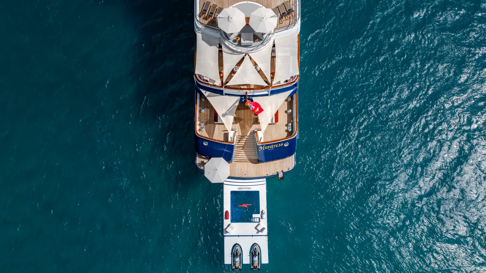 HUNTRESS Charter Yacht