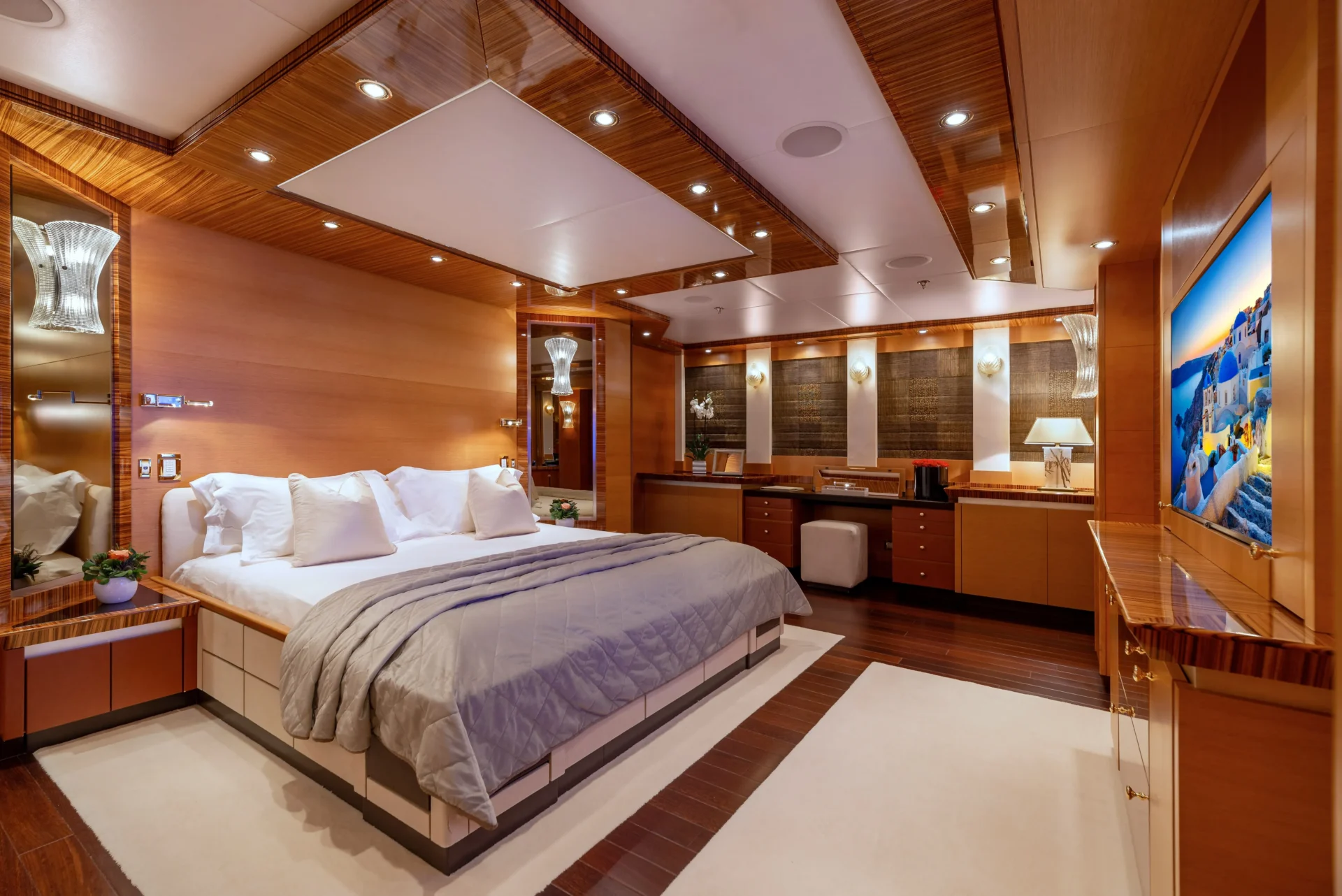 HOKULANI Charter Yacht
