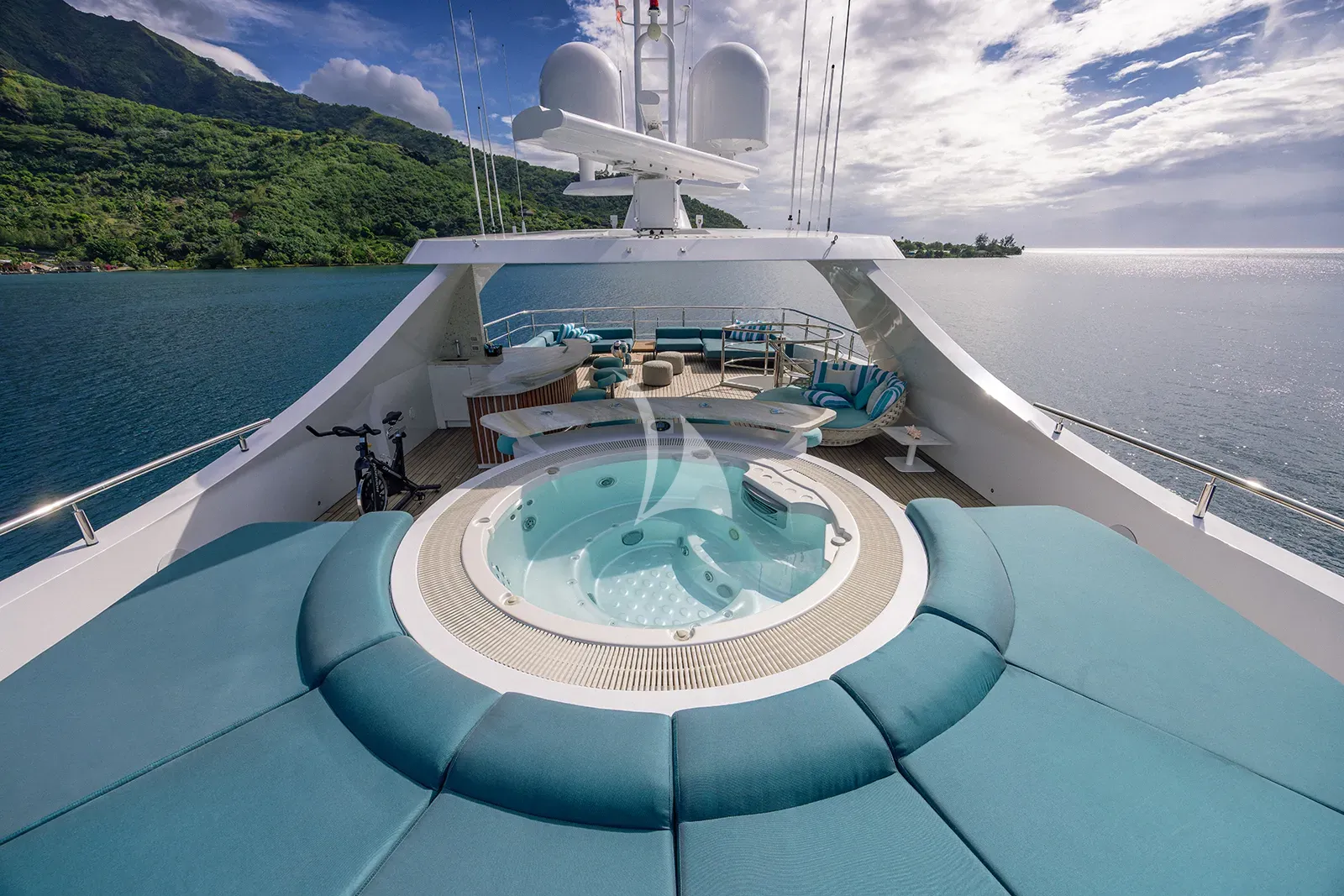 BIG SKY Charter Yacht