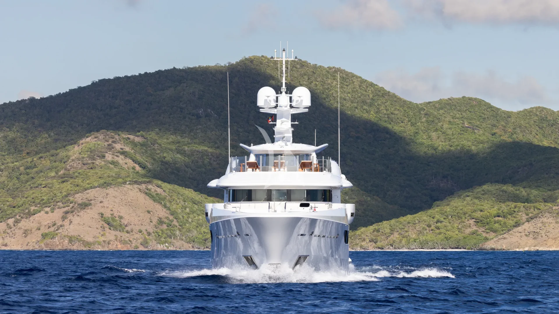 DEEP BLUE Charter Yacht