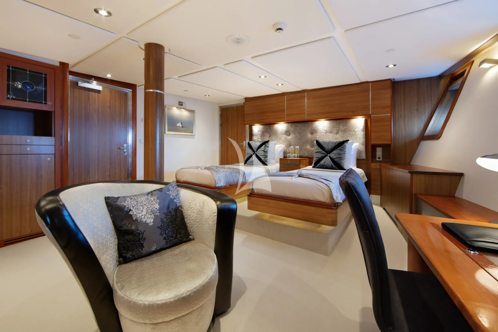 SHERAKHAN Charter Yacht