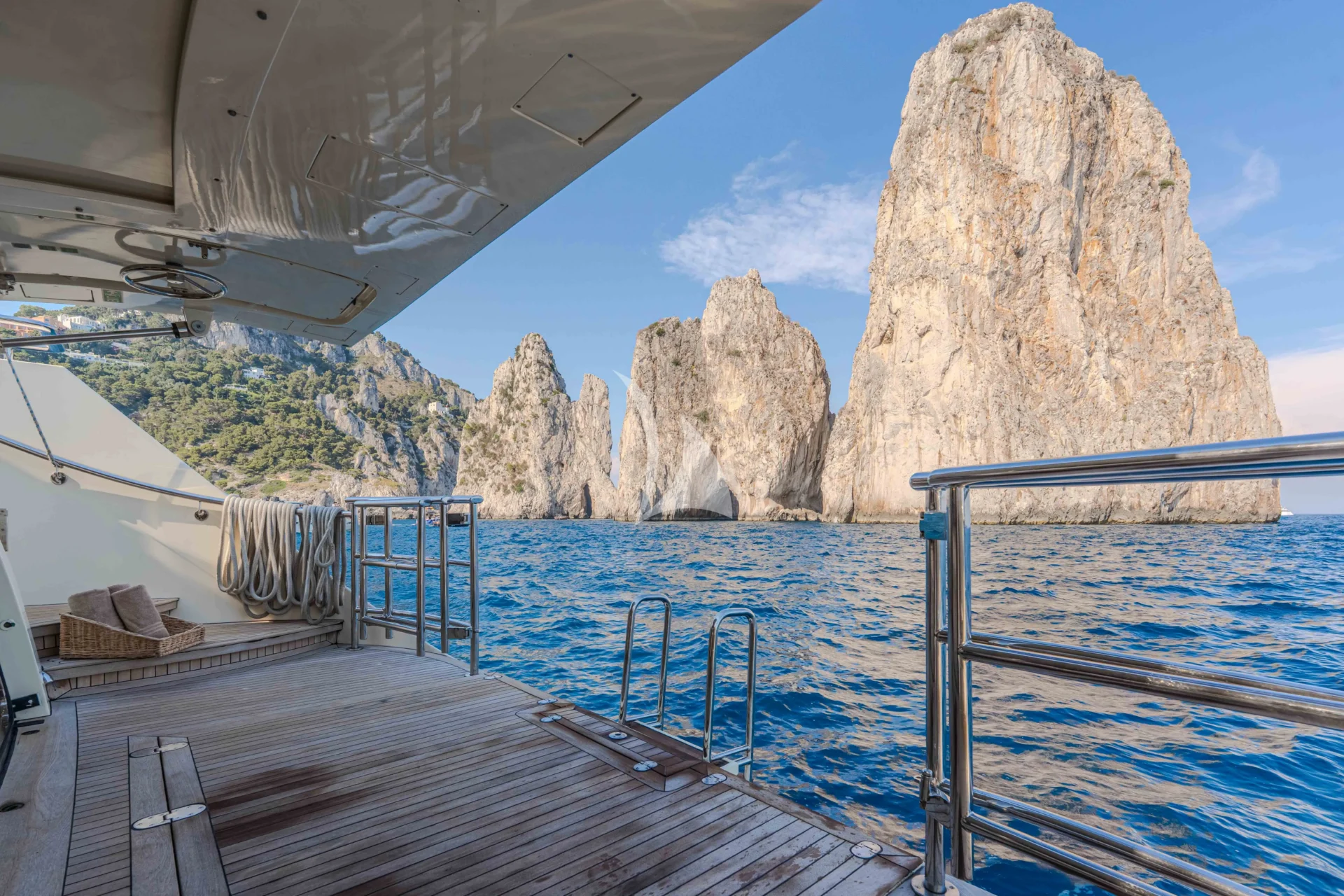 ARESTEAS Charter Yacht