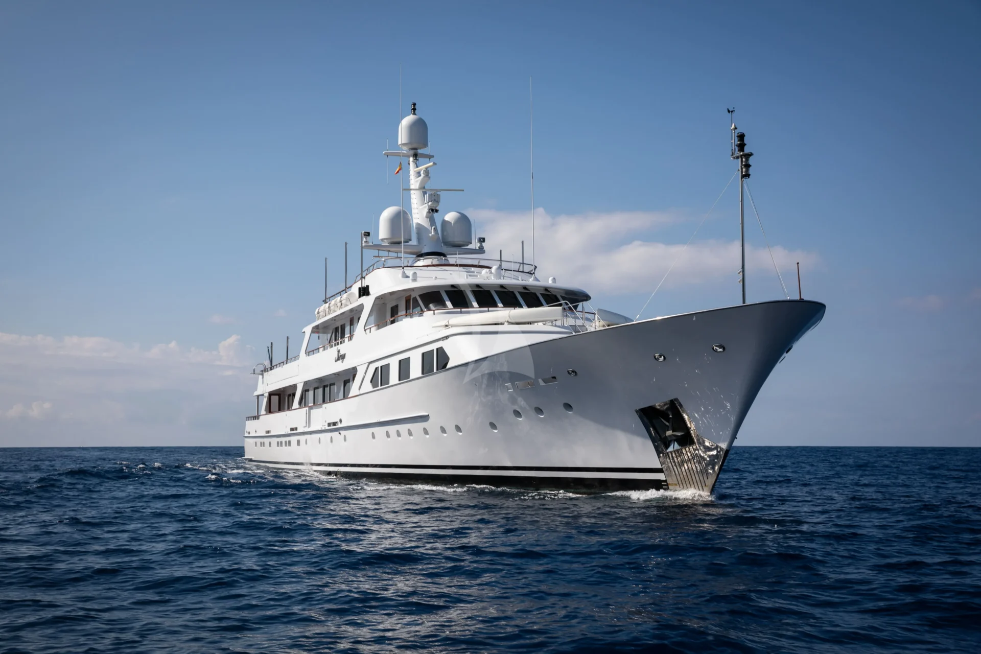 MIRAGE Charter Yacht