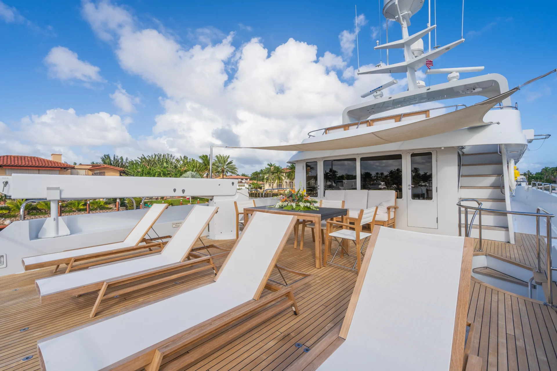 CHANSON Charter Yacht