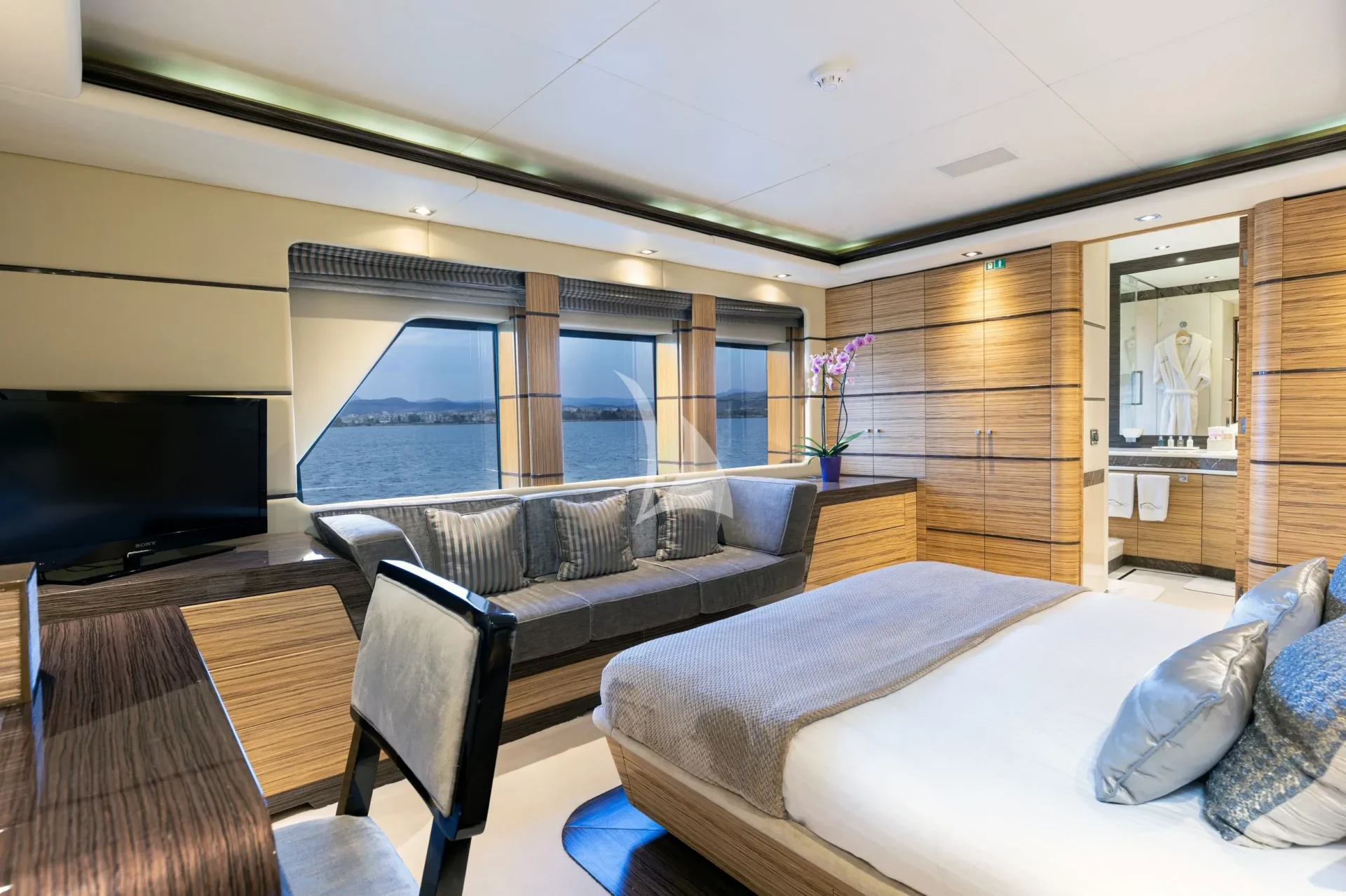 I SEA Charter Yacht
