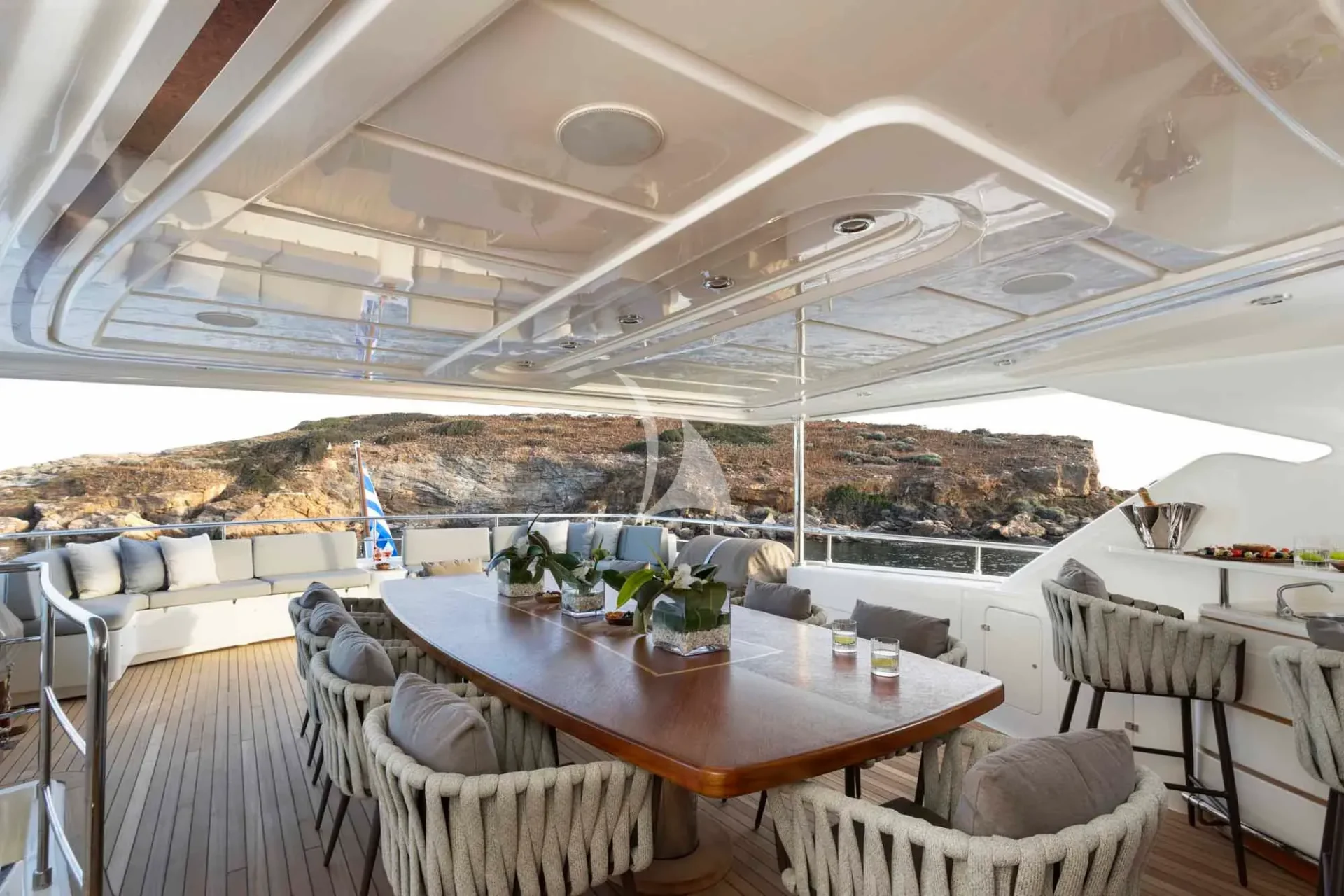 PARADISE Charter Yacht