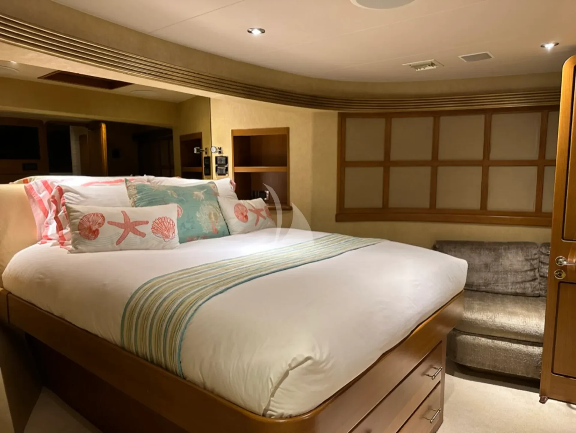ISLAND GIRL Charter Yacht