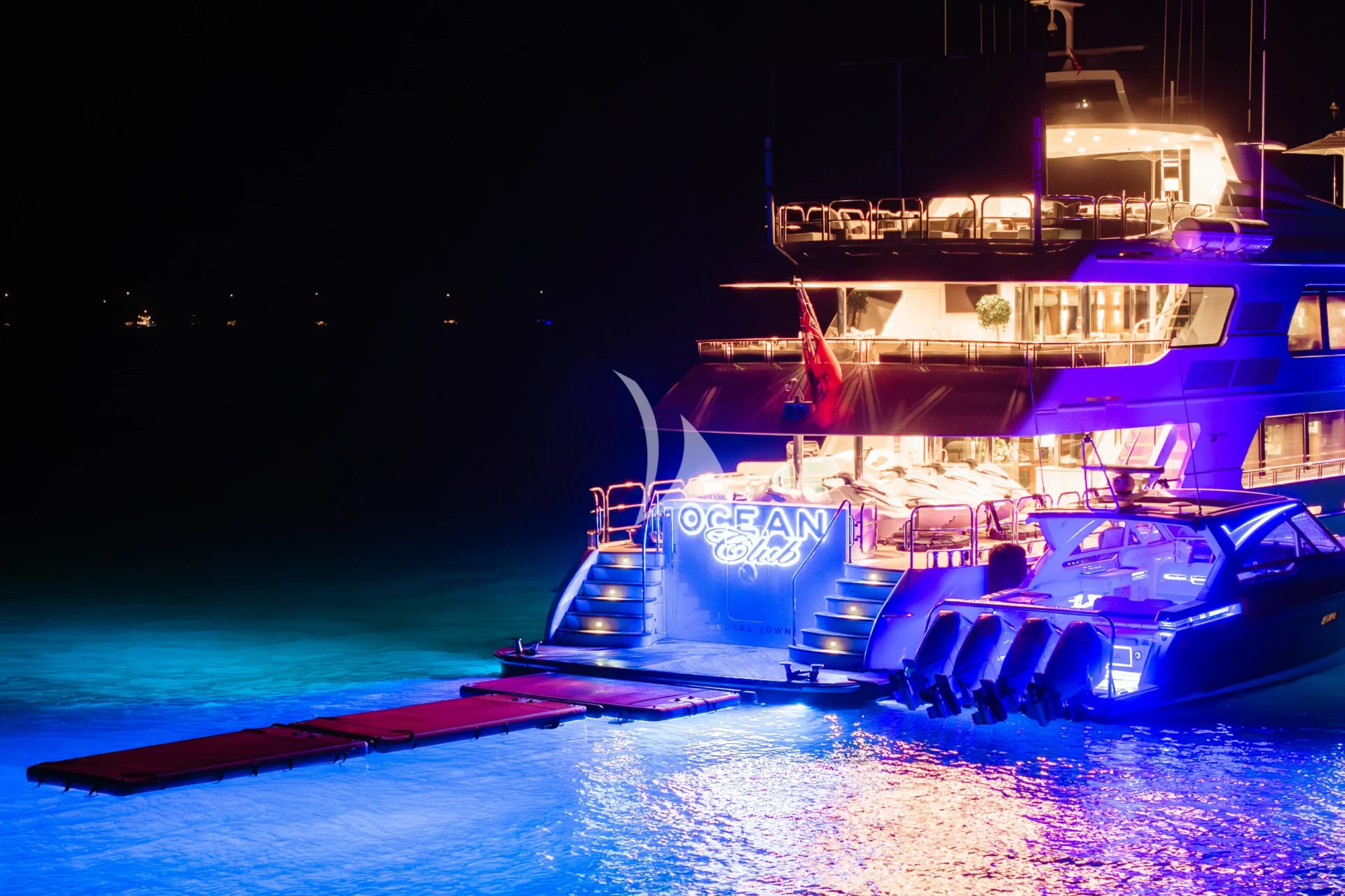 OCEAN CLUB Charter Yacht