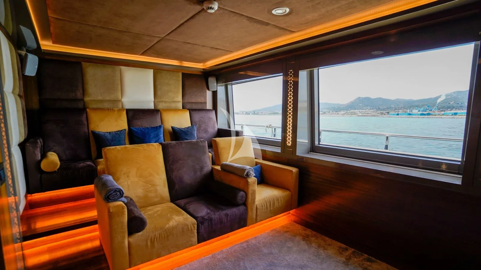 ARESTEAS Charter Yacht