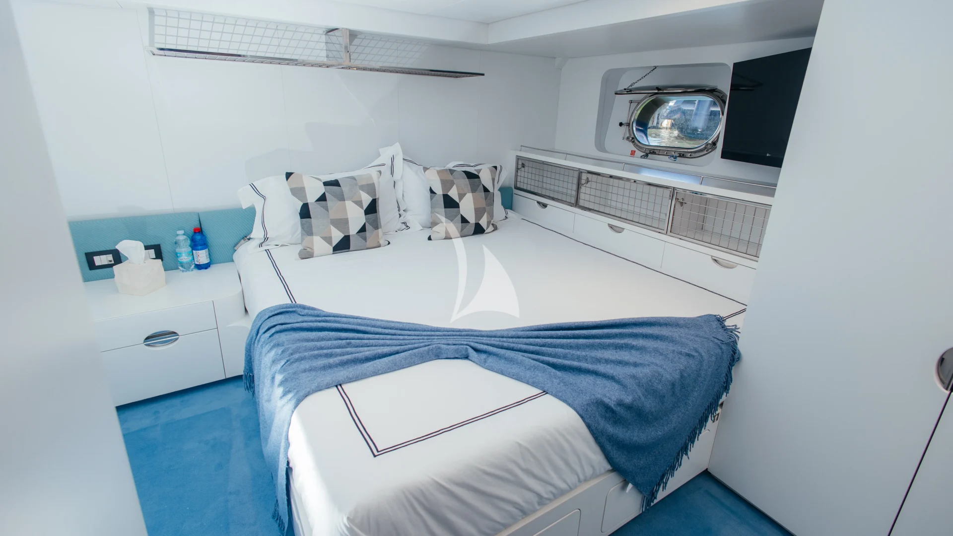 LADY IN BLUE Charter Yacht