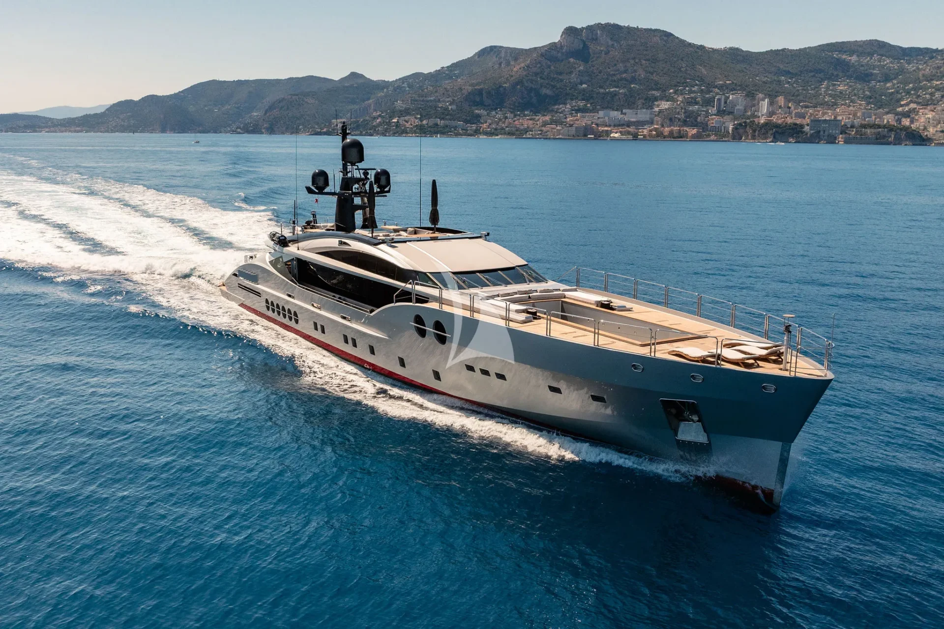 DB9 Charter Yacht