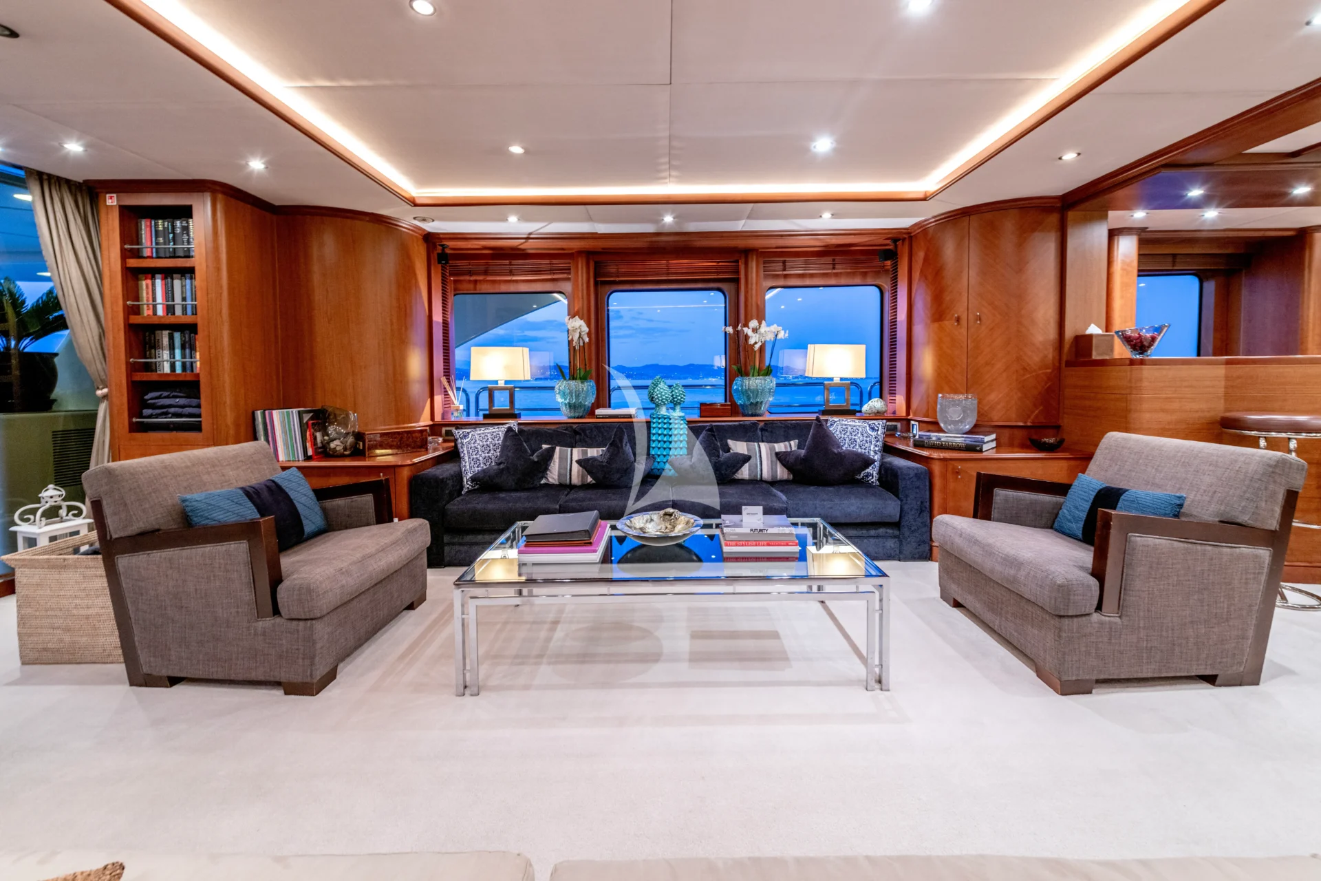 SEA BLUEZ Charter Yacht